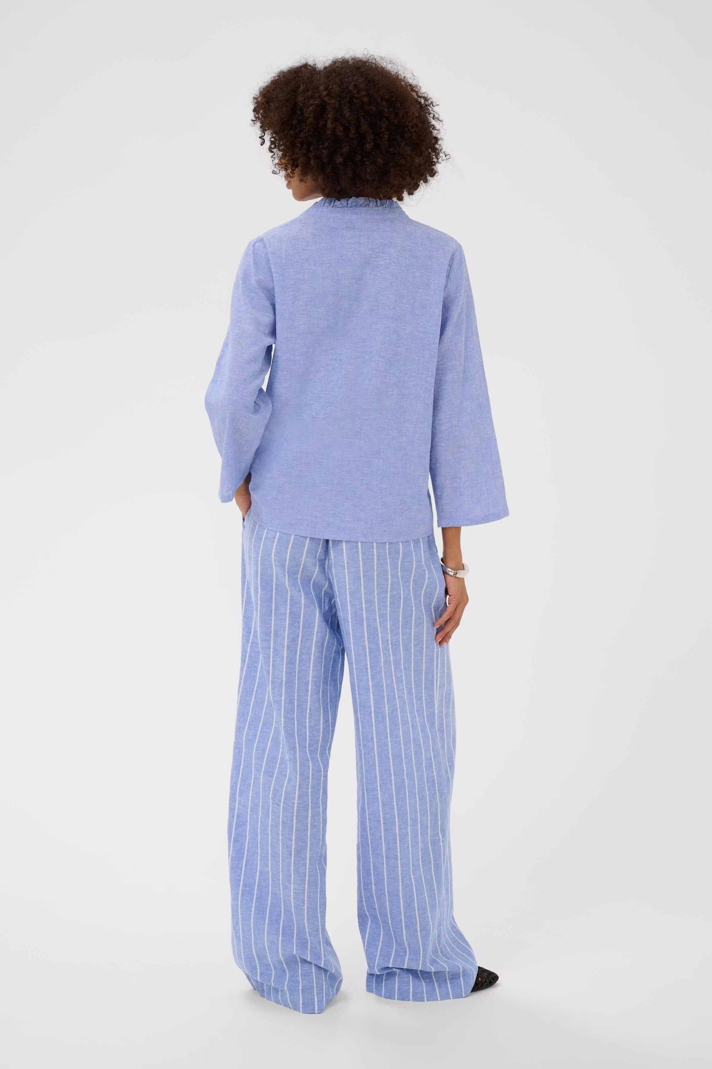 CUarletty Blus LOOKBOOK BACK 50112787-144214