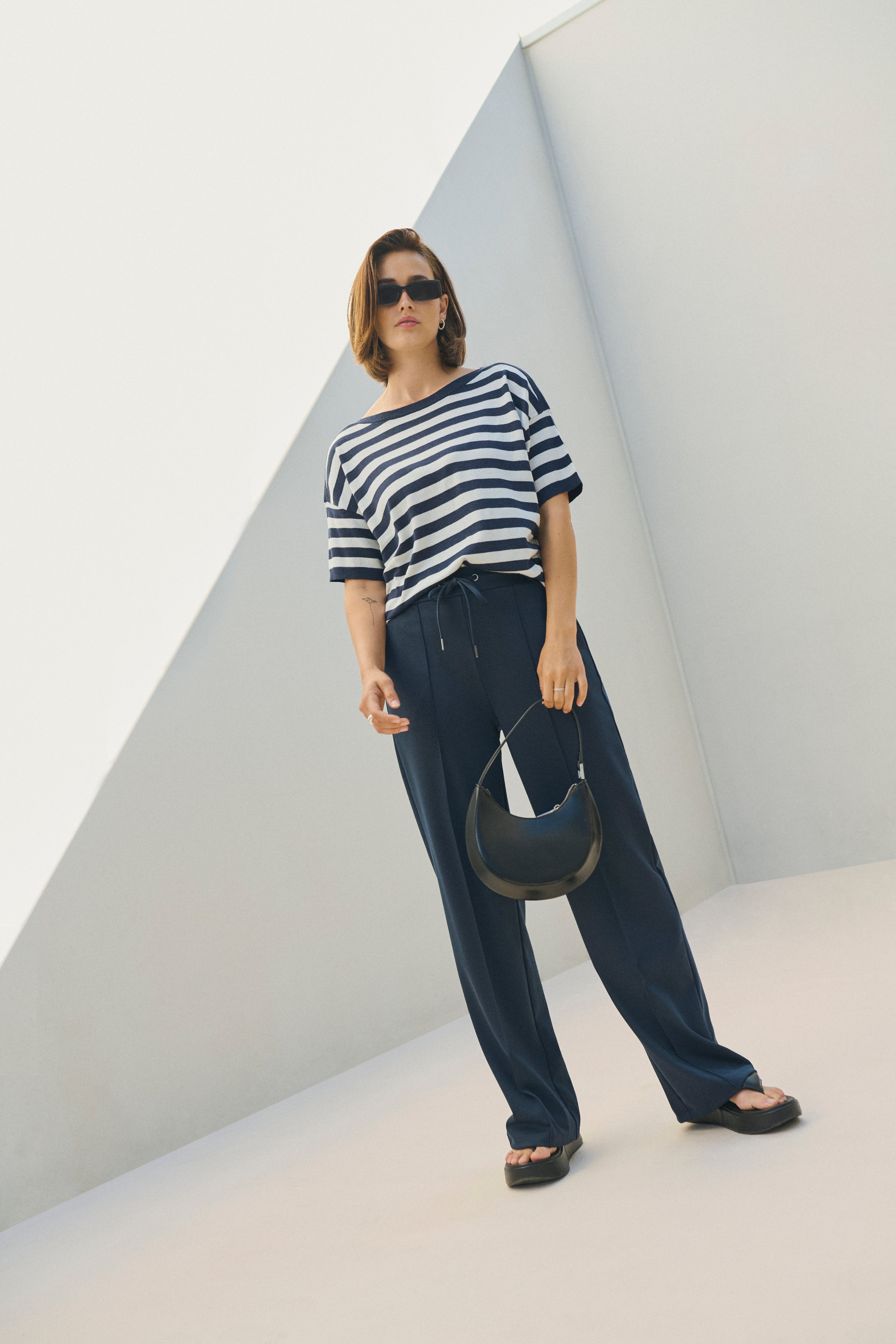 KAjenny Straight Pants LOCATION NONE 10508621-194020