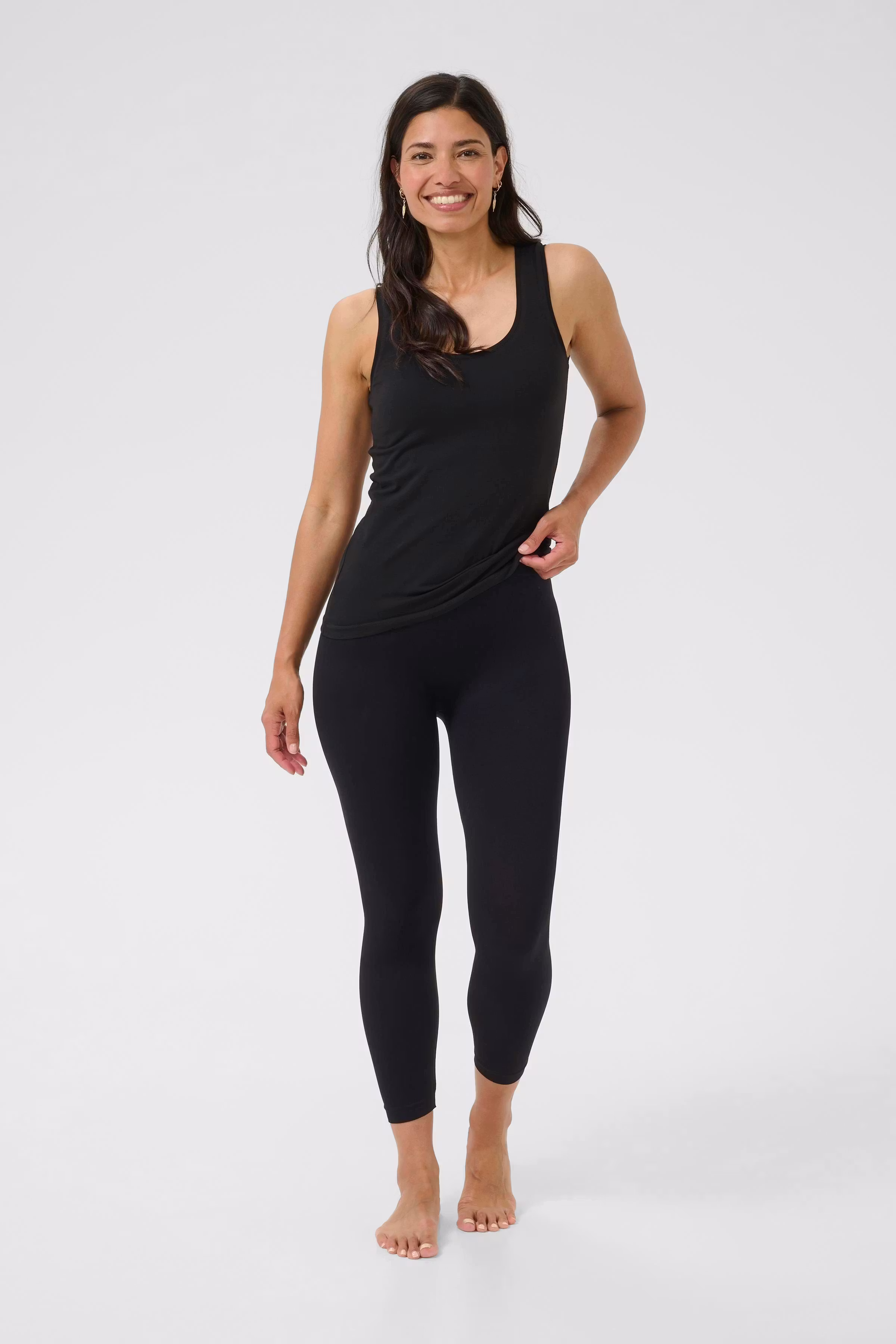 Seamless capri leggins LOOKBOOK FRONT 40103466-400010