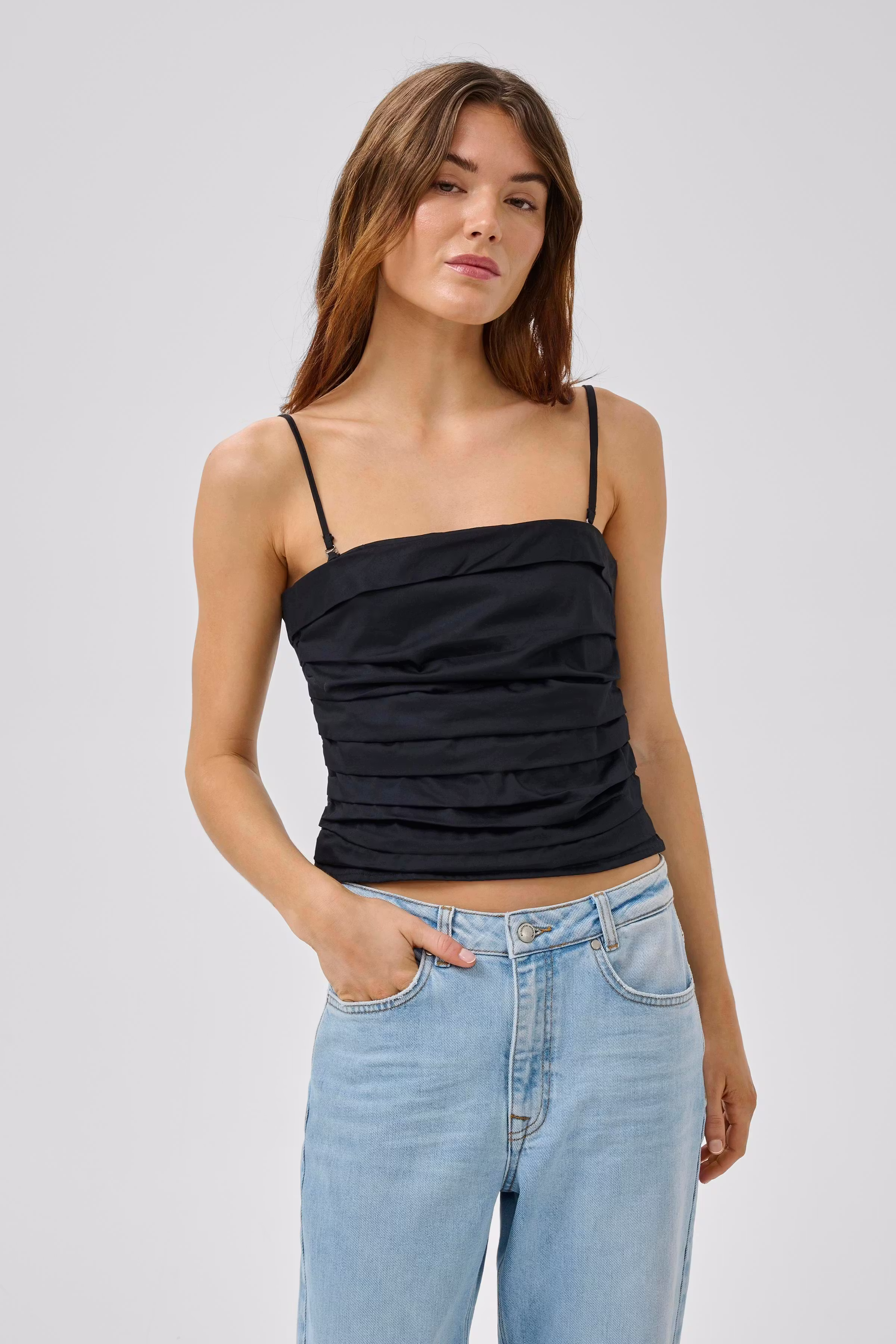 MWBella Top LOOKBOOK FRONT 10705337-100031