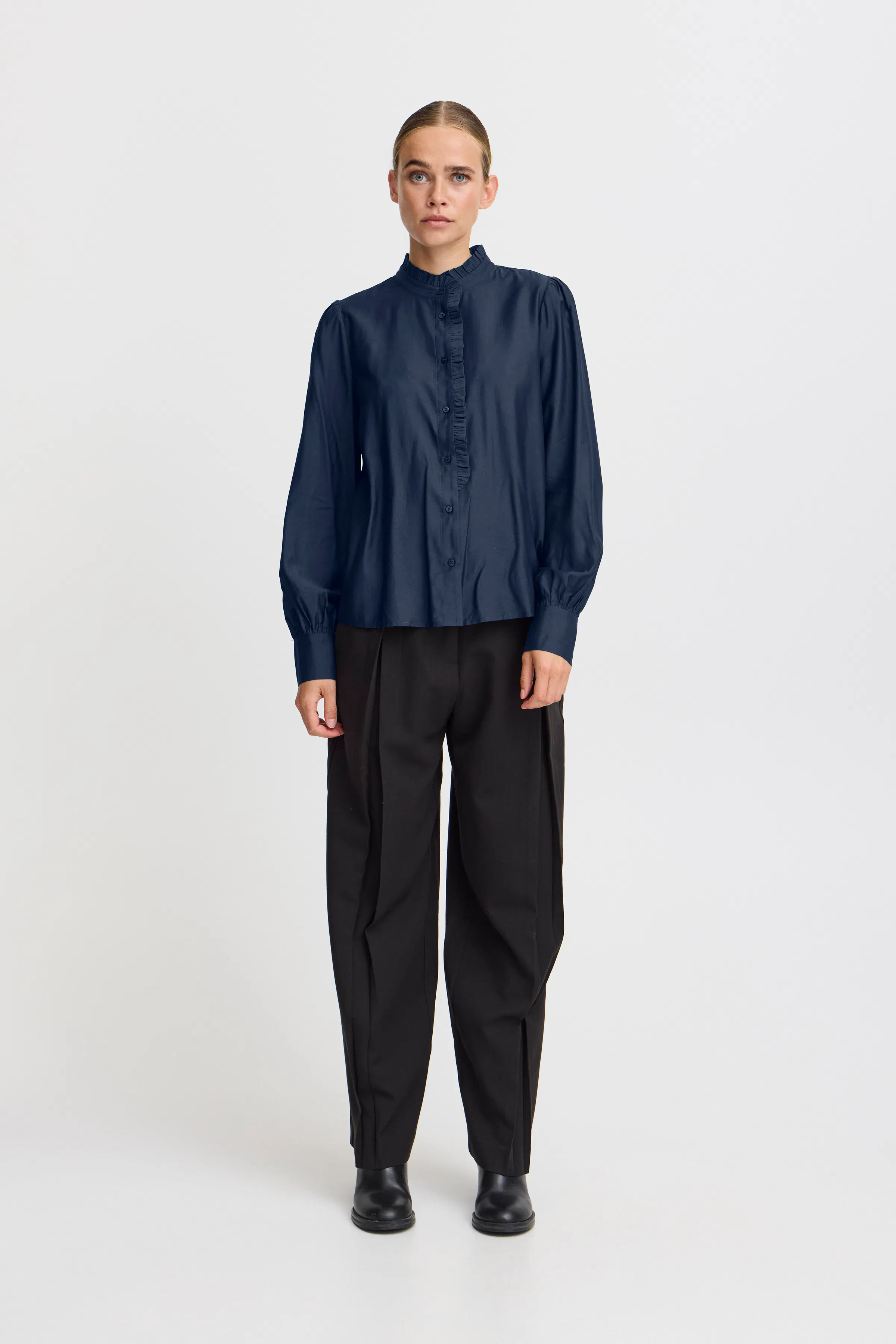 IHKARLANI Hemd LOOKBOOK FRONT 20121887-194010