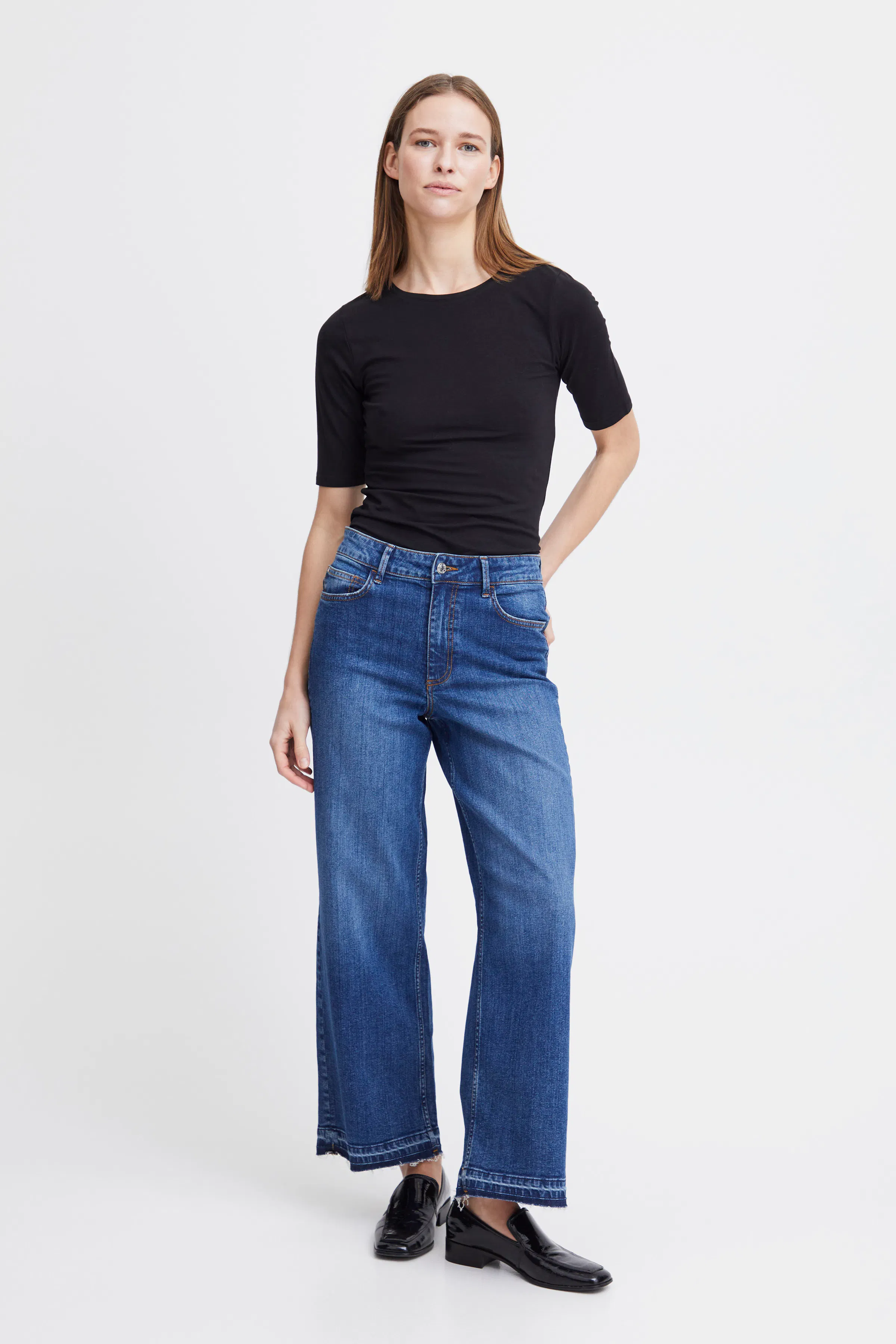 BYPamila T-shirt LOOKBOOK FRONT 20806528-80001