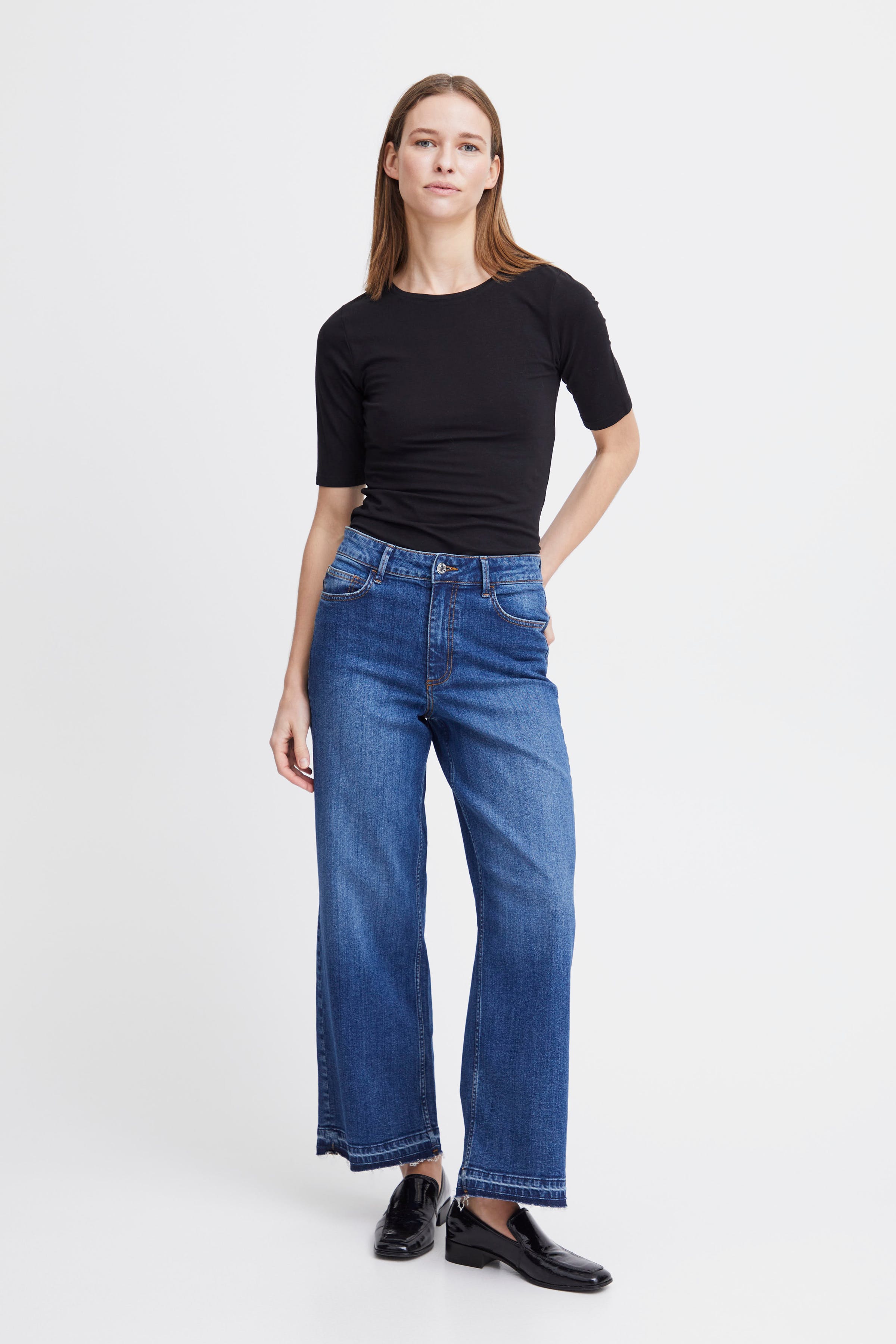 BYPamila T-shirt LOOKBOOK FRONT 20806528-80001