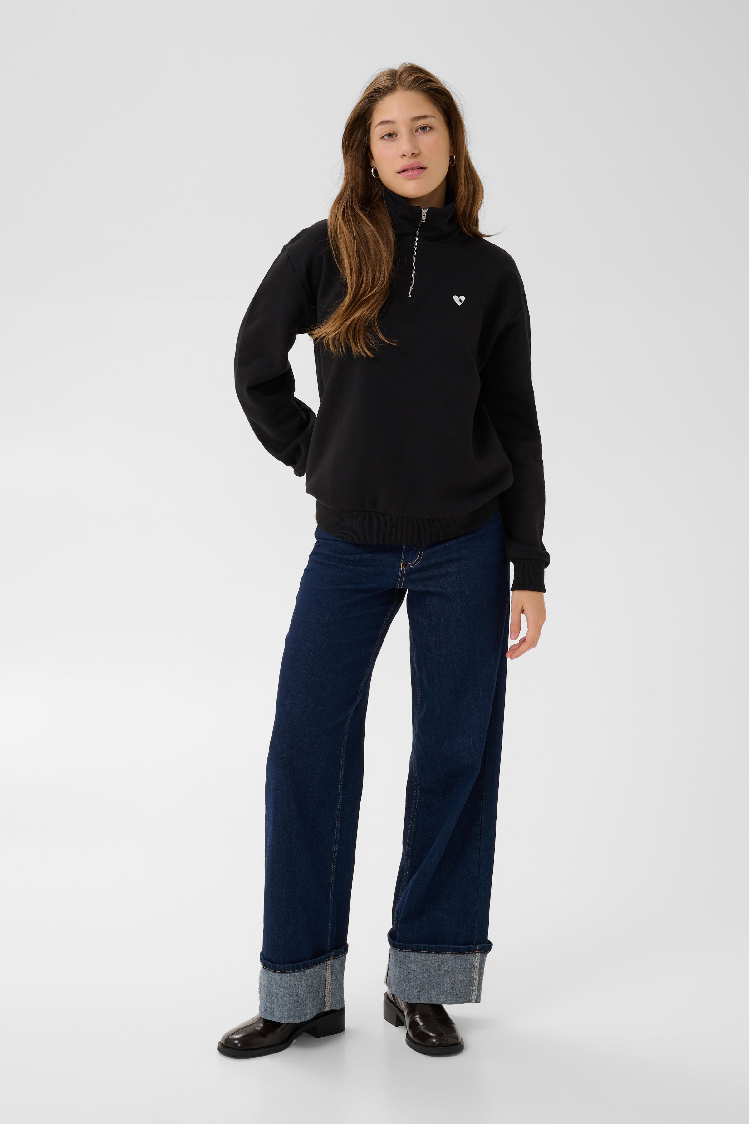 KAliddy Sweatshirt LOOKBOOK FRONT 10513266-194008