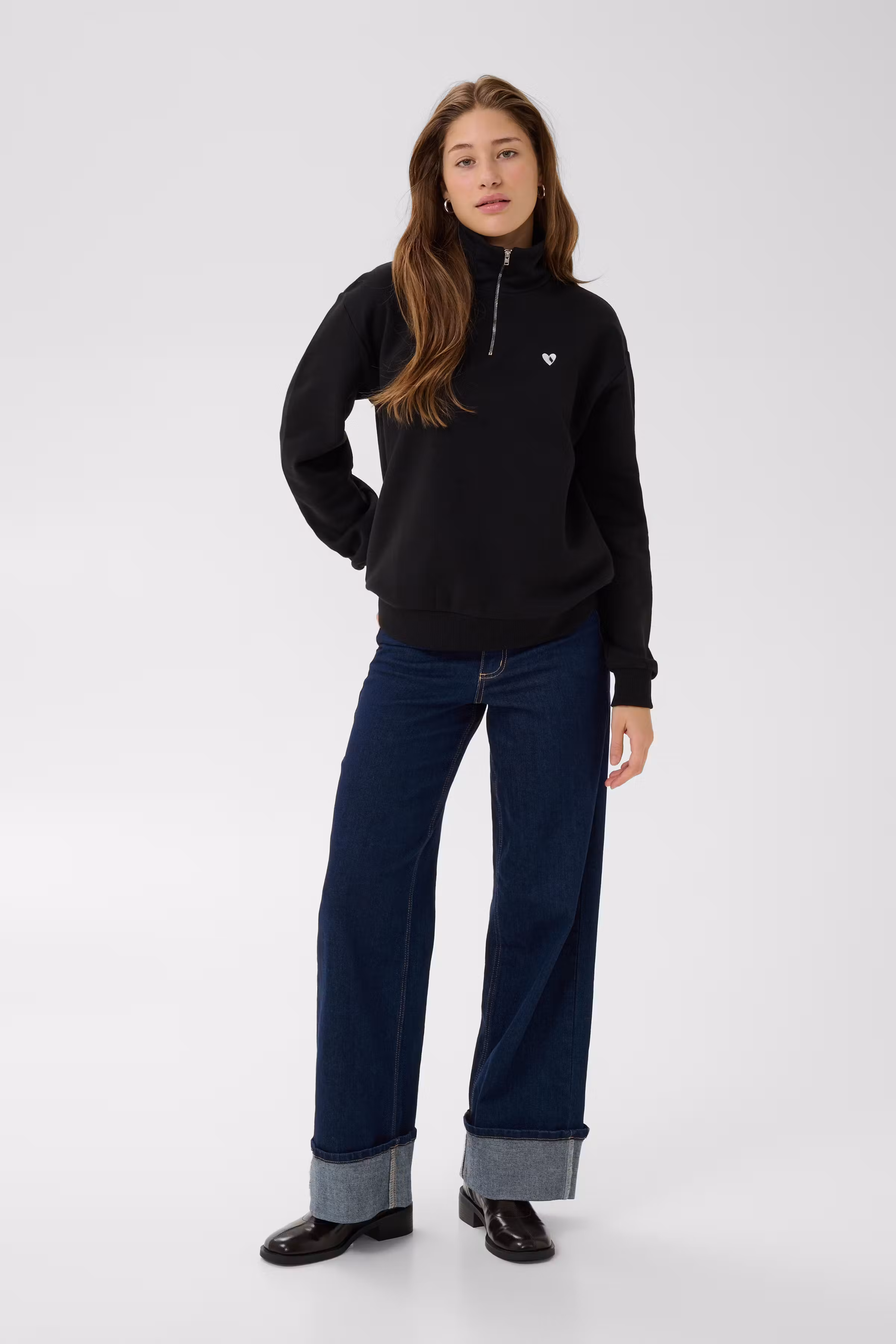 KAliddy Sweatshirt LOOKBOOK FRONT 10513266-194008