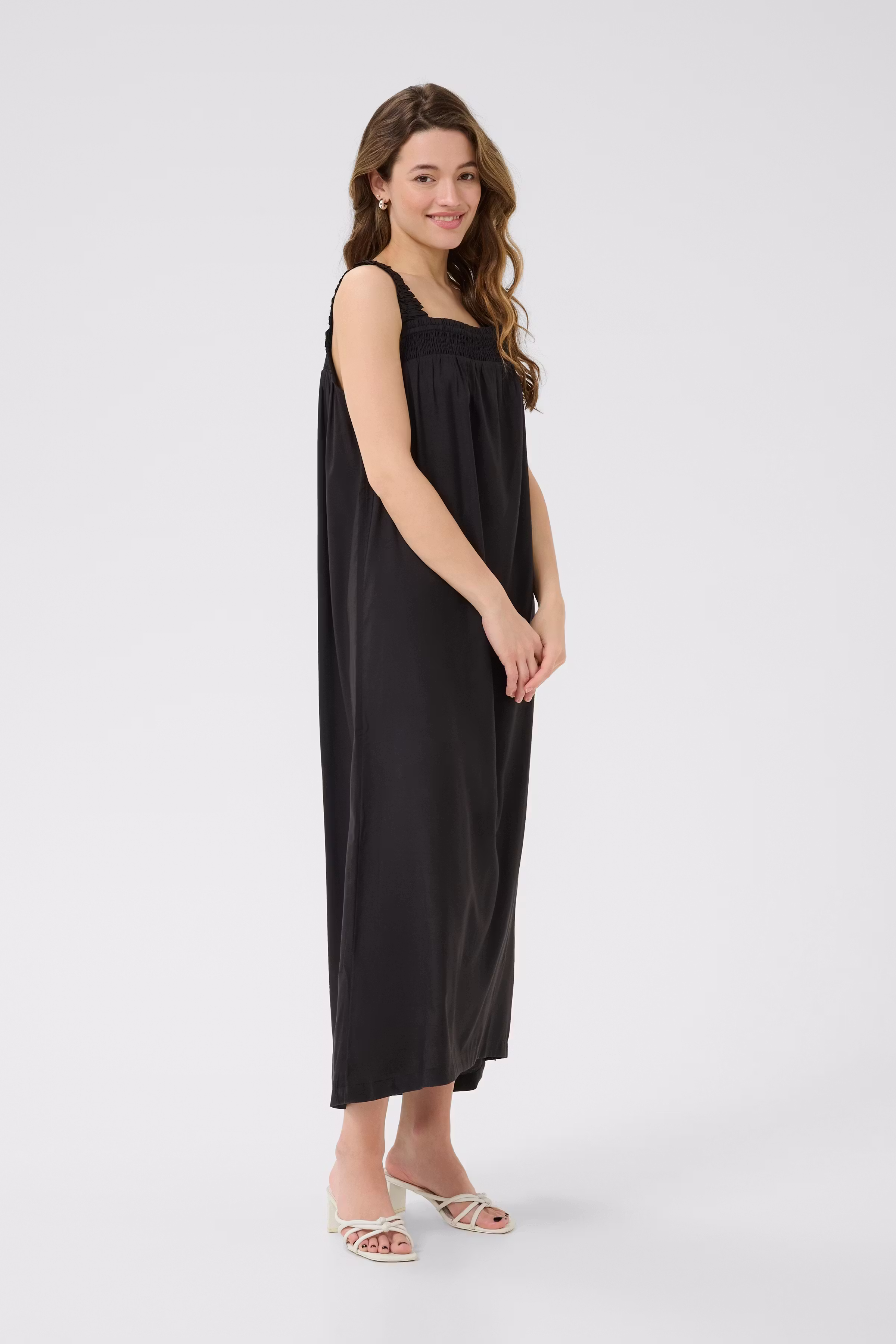 BPjuliana Kjole LOOKBOOK FRONT 10590911-100121B