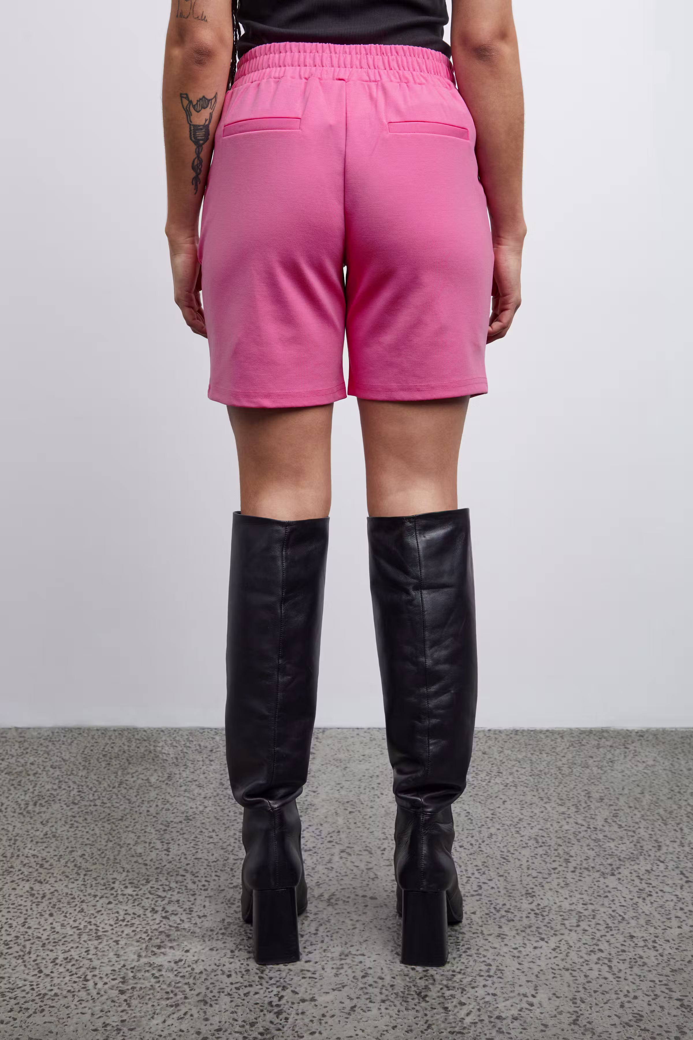 IHKATE Shorts LOOKBOOK BACK 20114084-172625