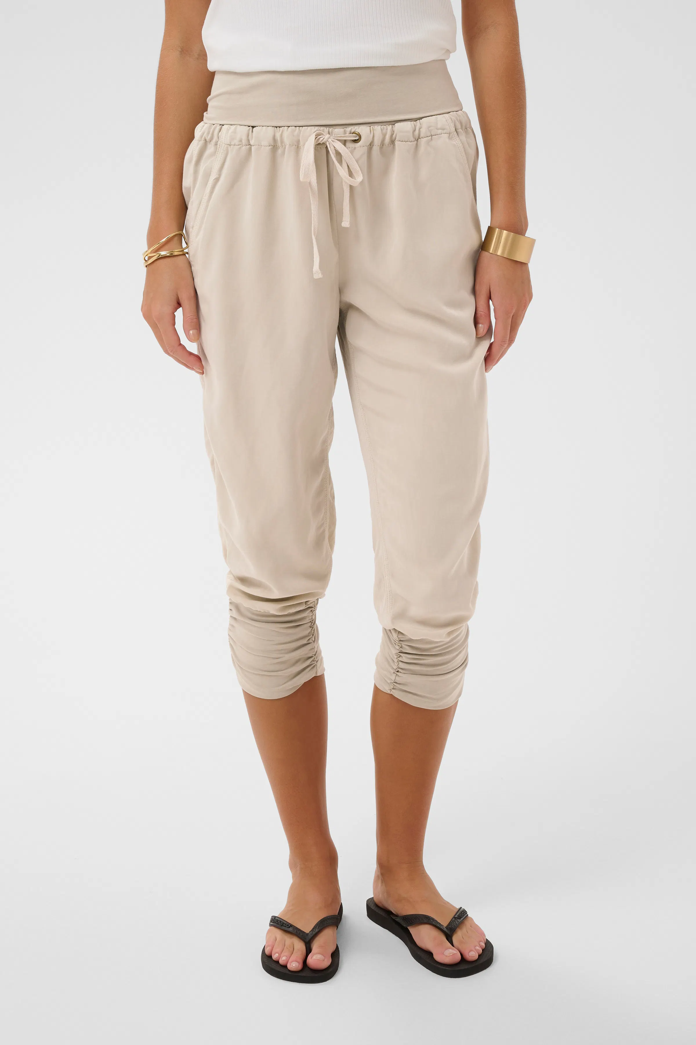 CRLine Trousers LOOKBOOK FRONT 10604697-130003