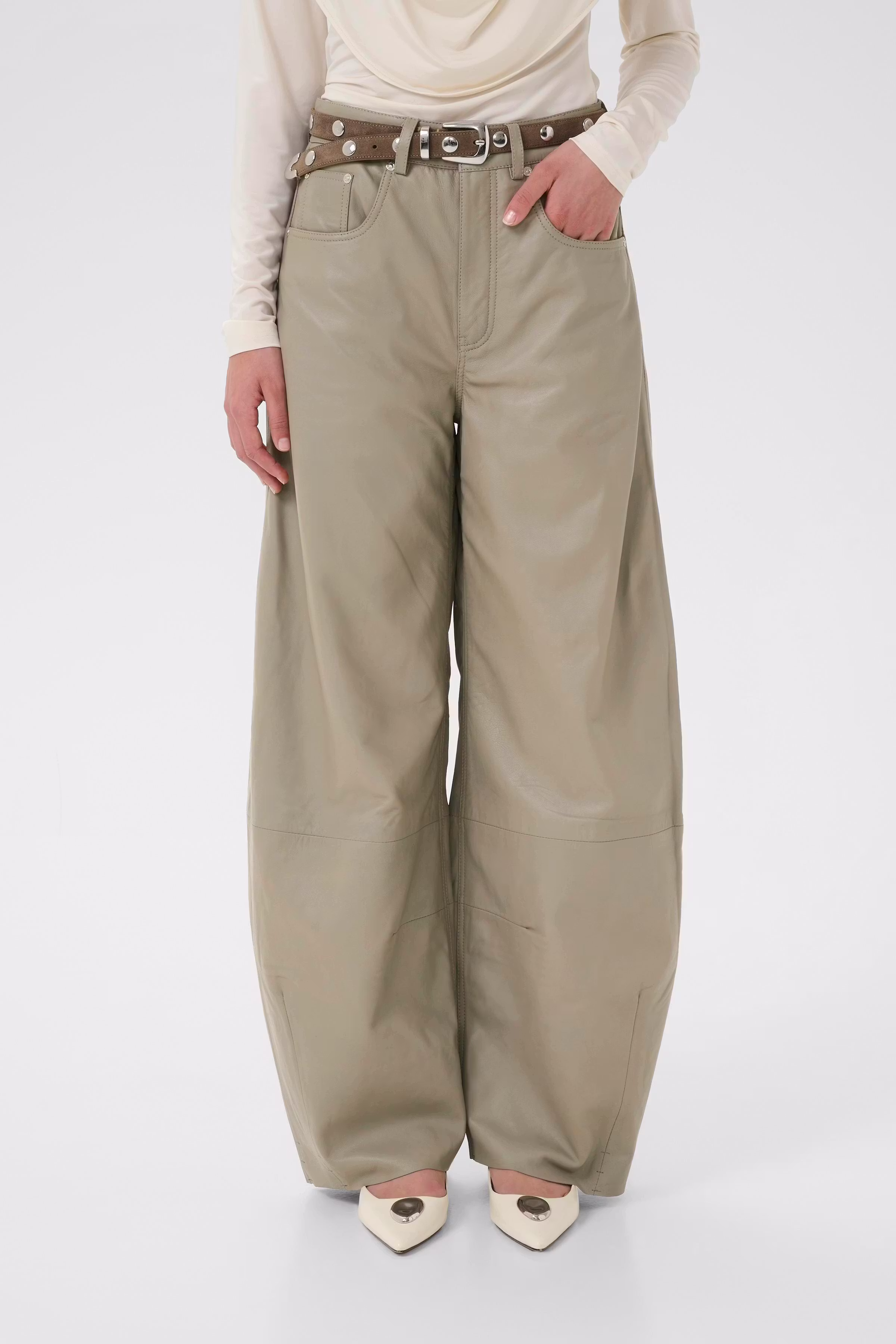GZleva Trousers LOOKBOOK FRONT 10910861-107731