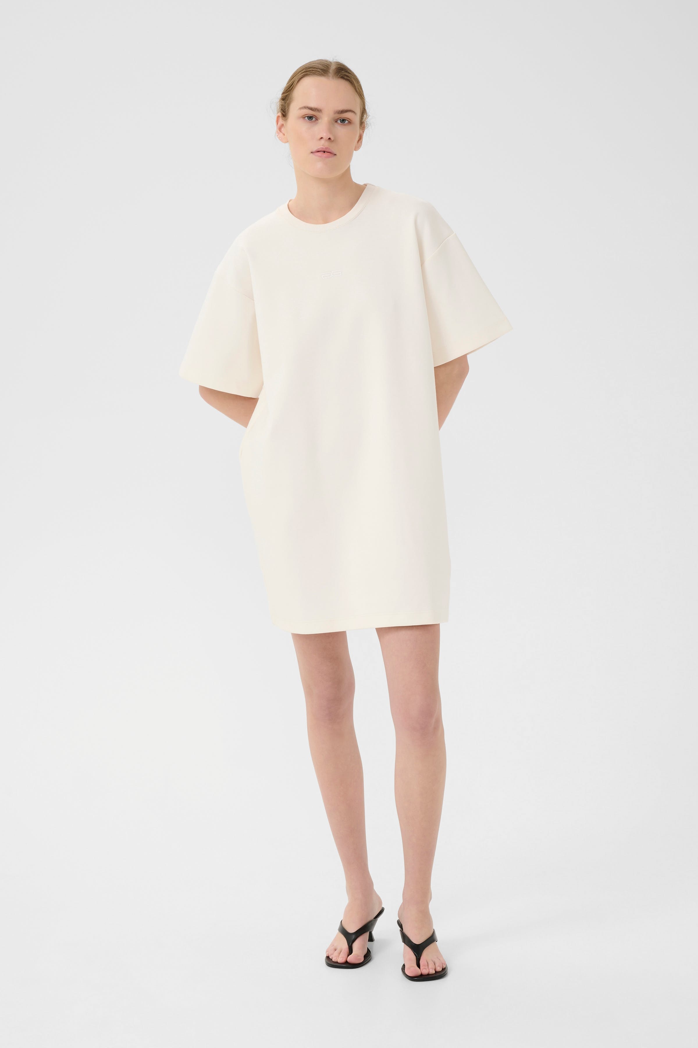 GZimina Dress LOOKBOOK FRONT 10910519-130905