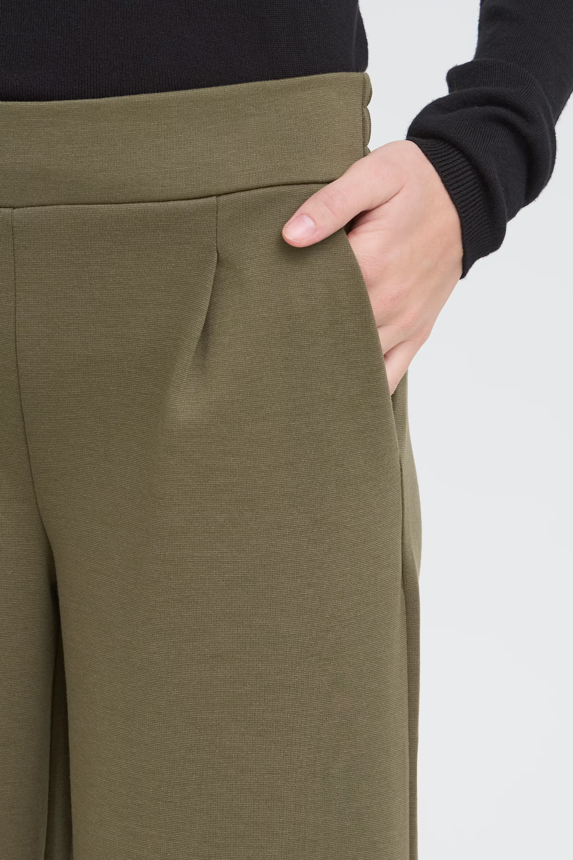 IHKATE WIDE Trousers LOOKBOOK DETAIL 20116301-190510