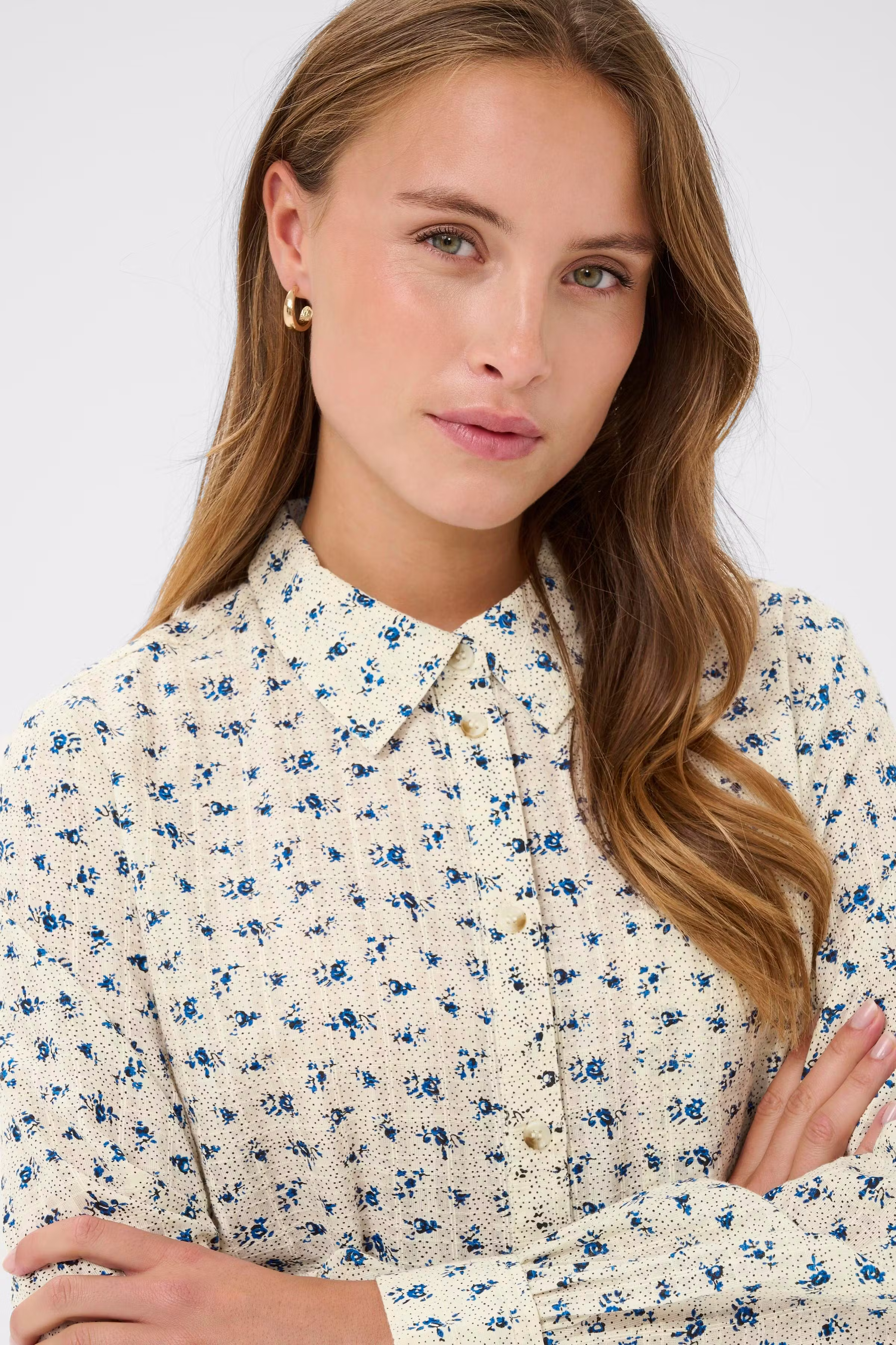 OmeliaSZ Skjorta LOOKBOOK DETAIL 30514825-304535