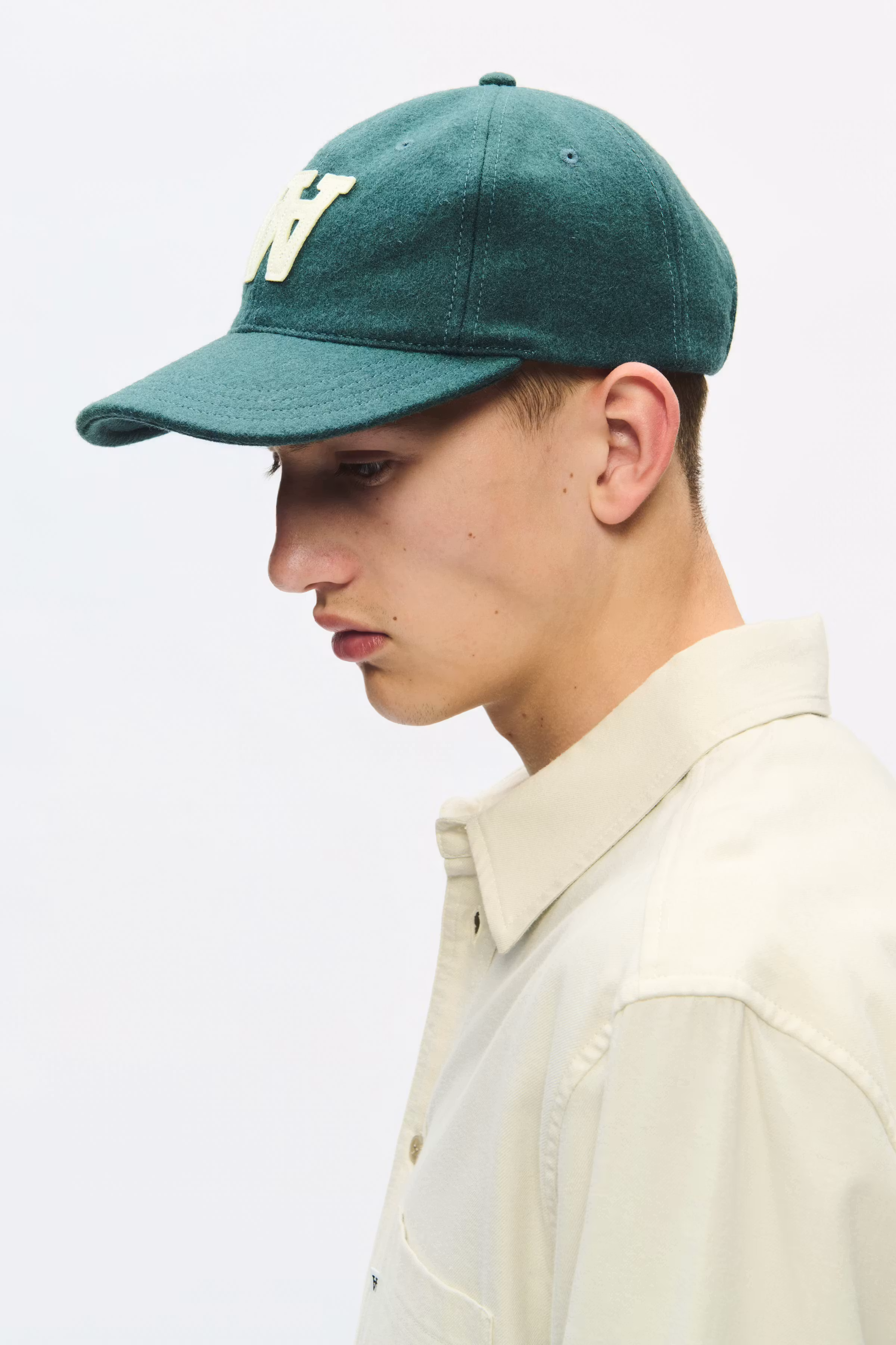 WWAA felt patch Kappe LOOKBOOK DETAIL 30251593-195320
