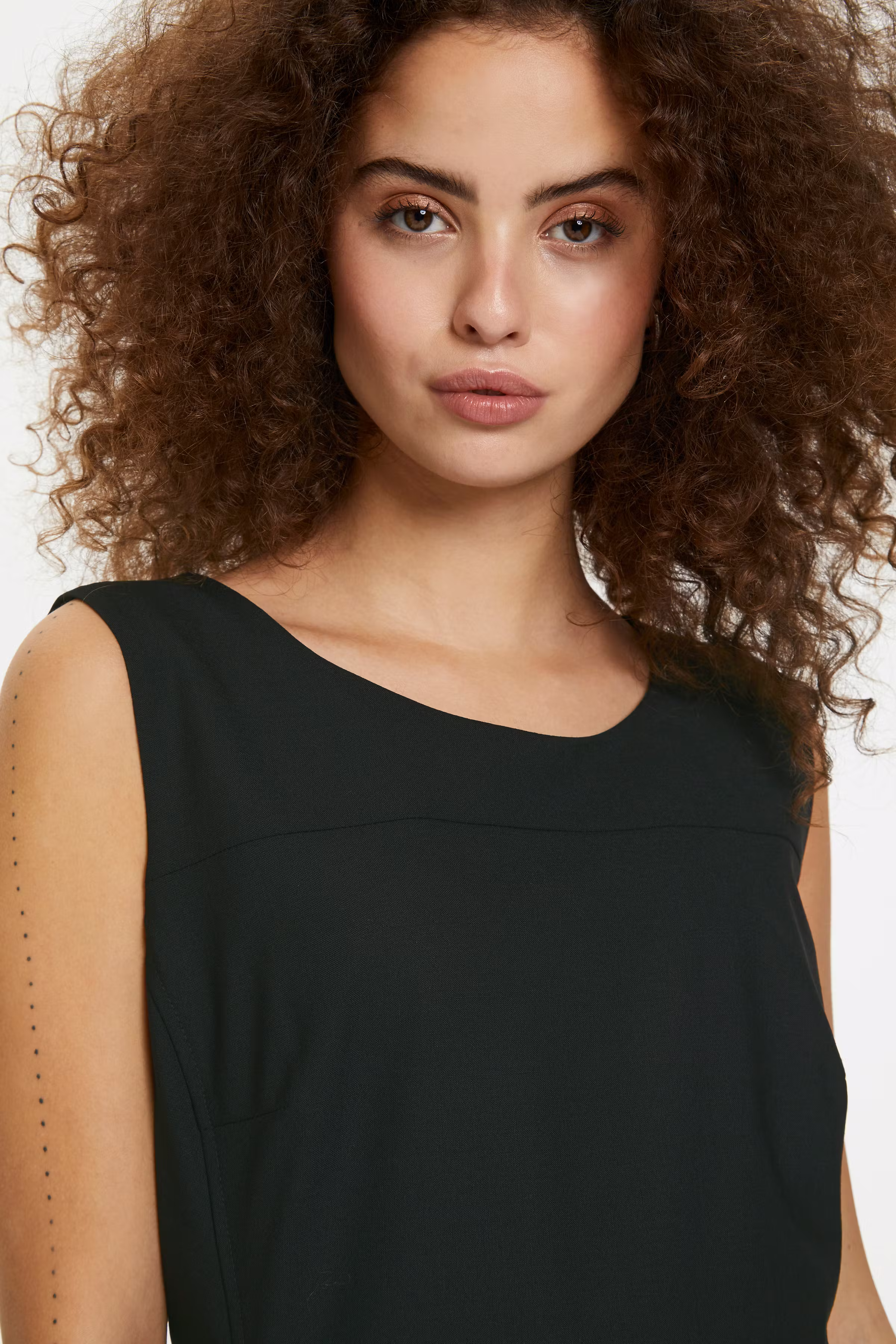 Sydney Kjole LOOKBOOK DETAIL 10102004-40999