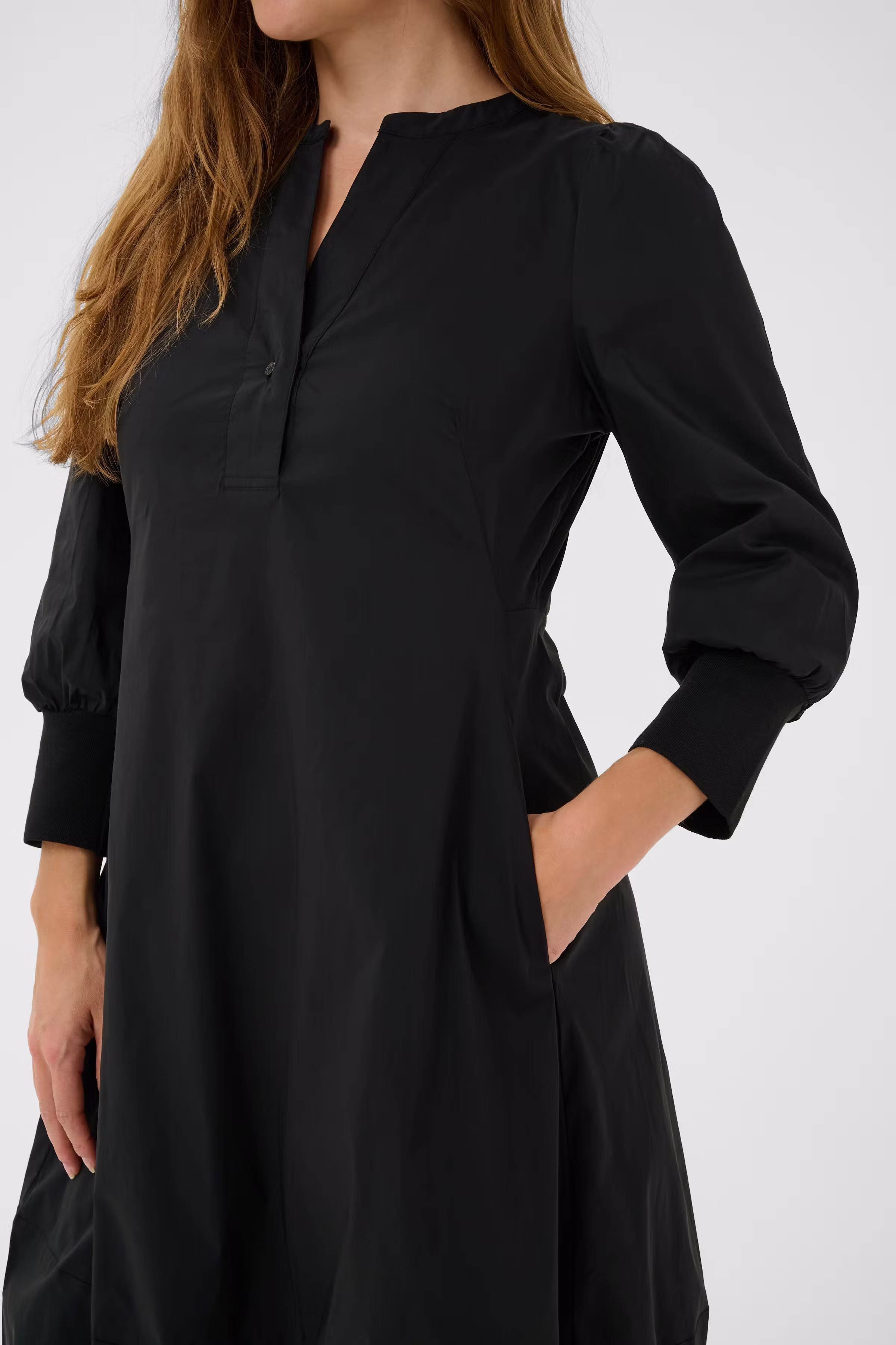 CUANTOINETT Klänning LOOKBOOK DETAIL 50110059-500012