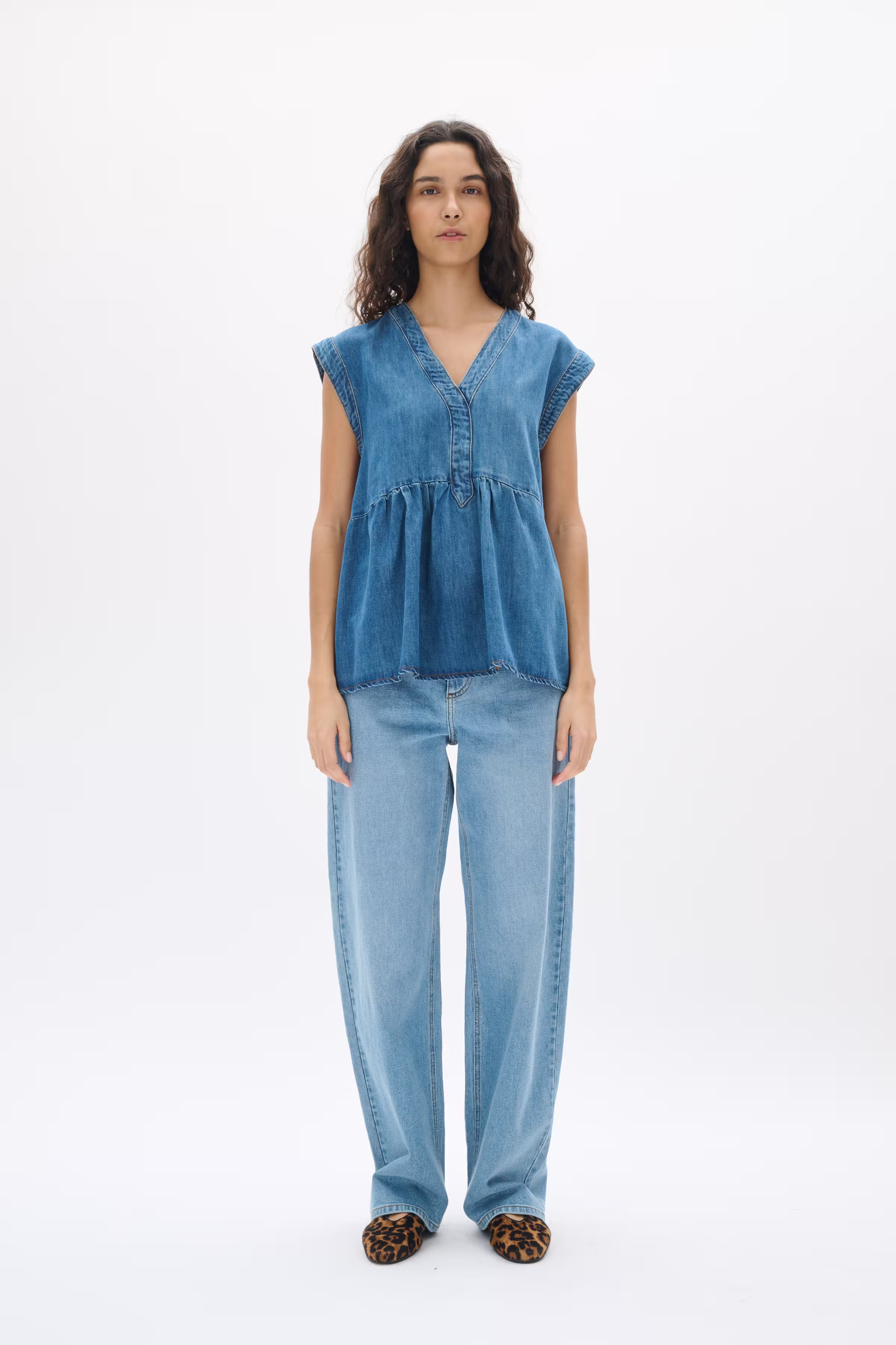 DaceyIW Blouse LOOKBOOK FRONT 30110682-301251