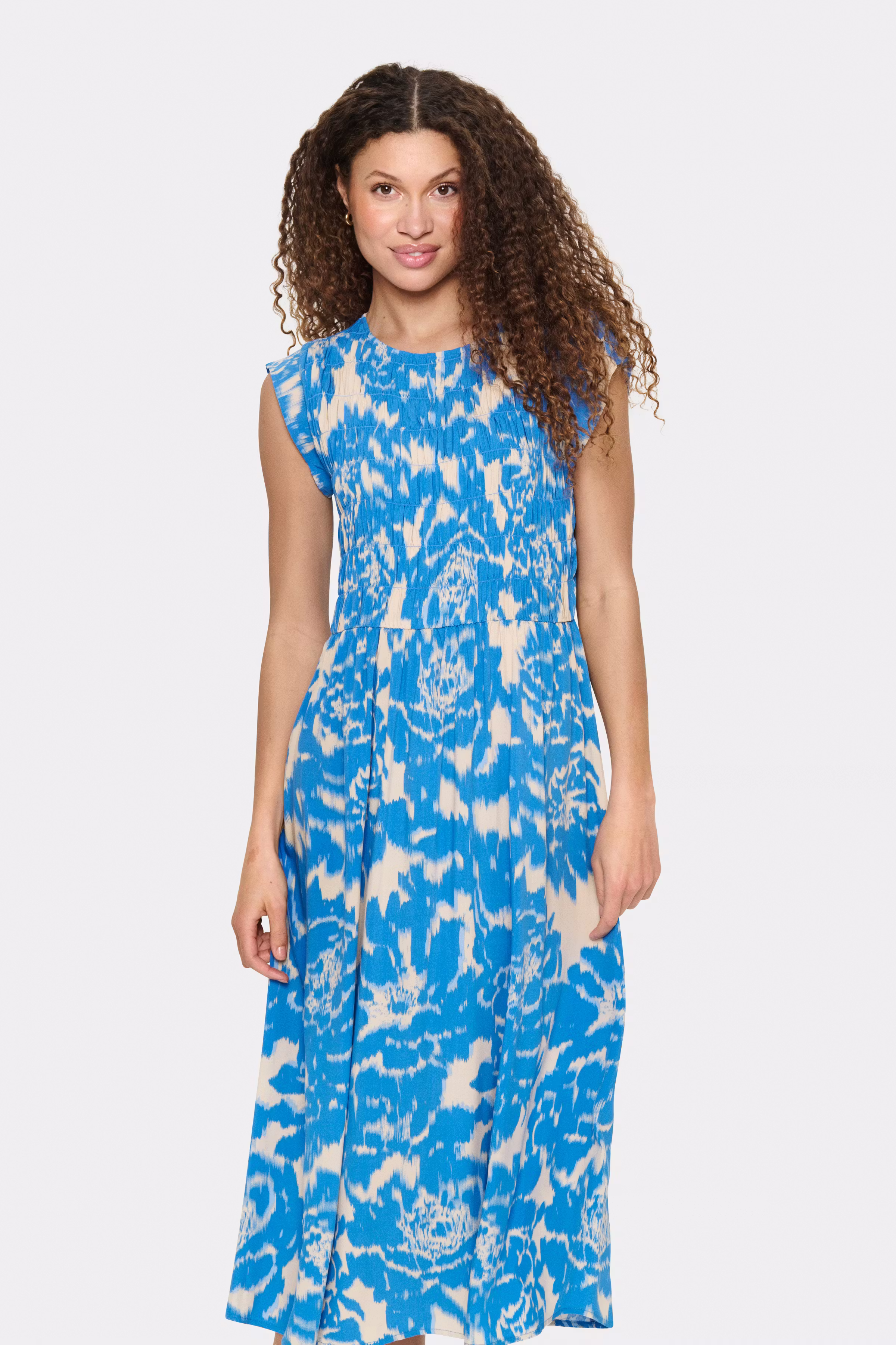 GislaSZ Dress LOOKBOOK FRONT 30512477-303757