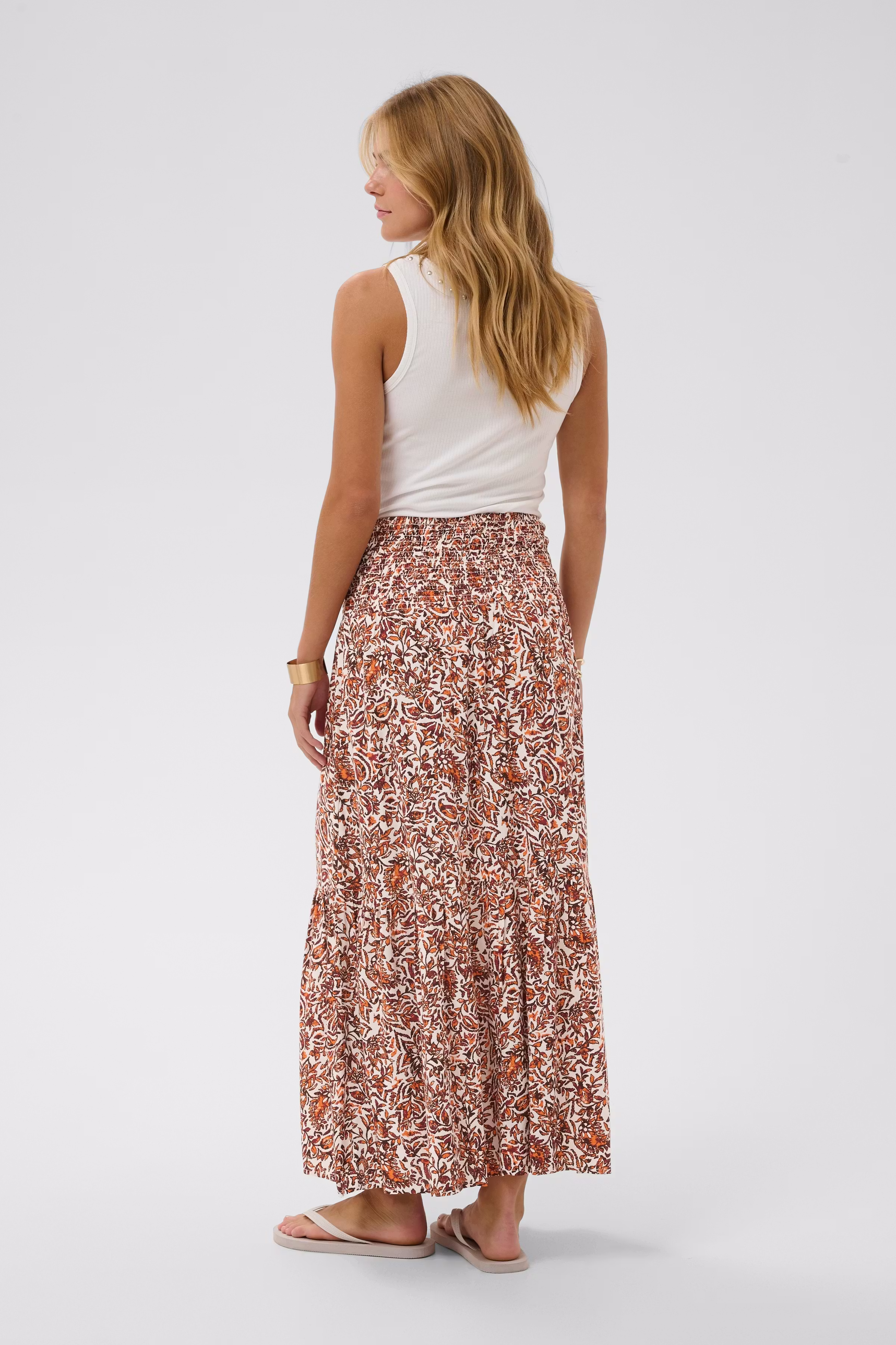 CRTiah Skirt LOOKBOOK BACK 10612774-109351