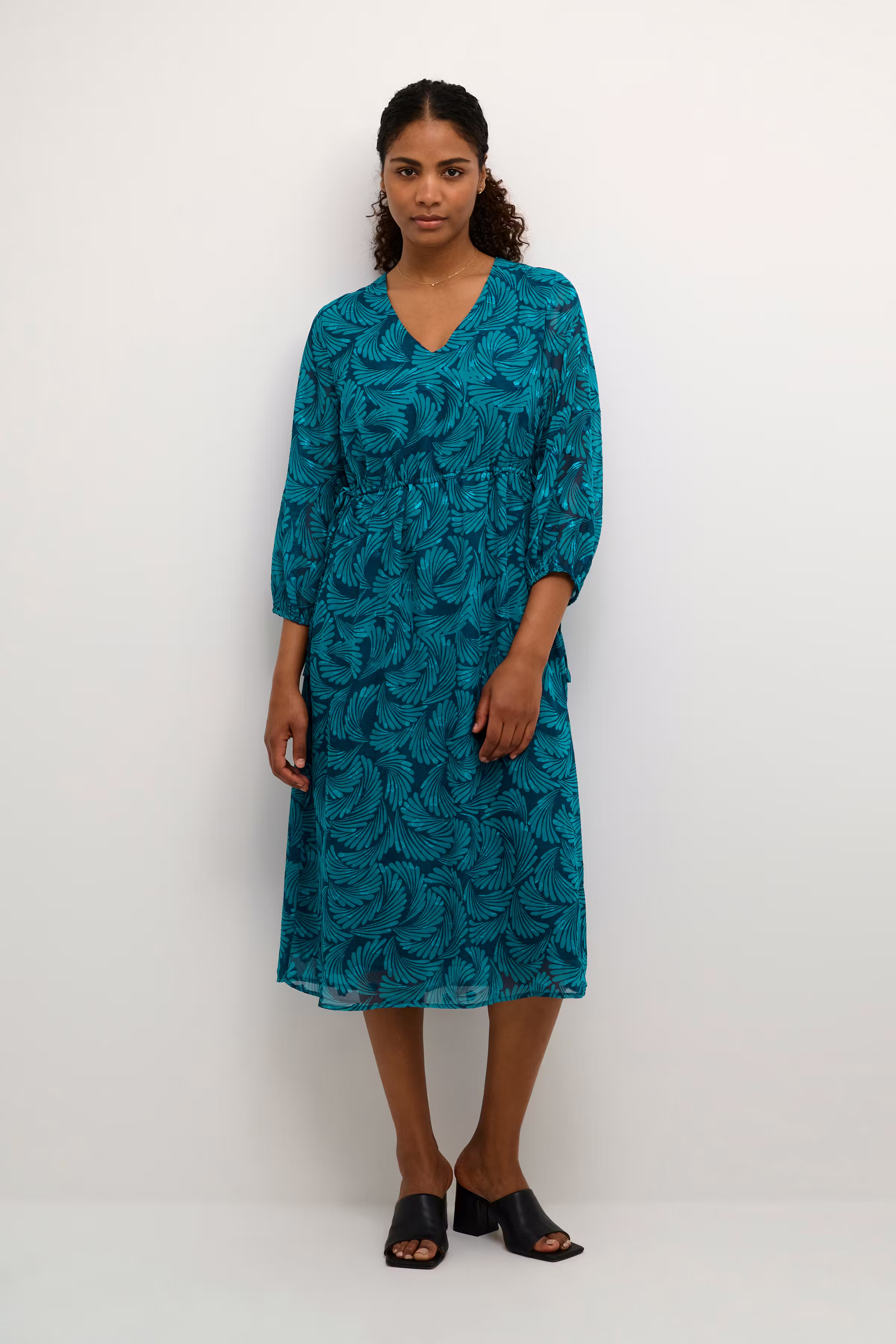 KAdori Kjole LOOKBOOK FRONT 10507636-104471
