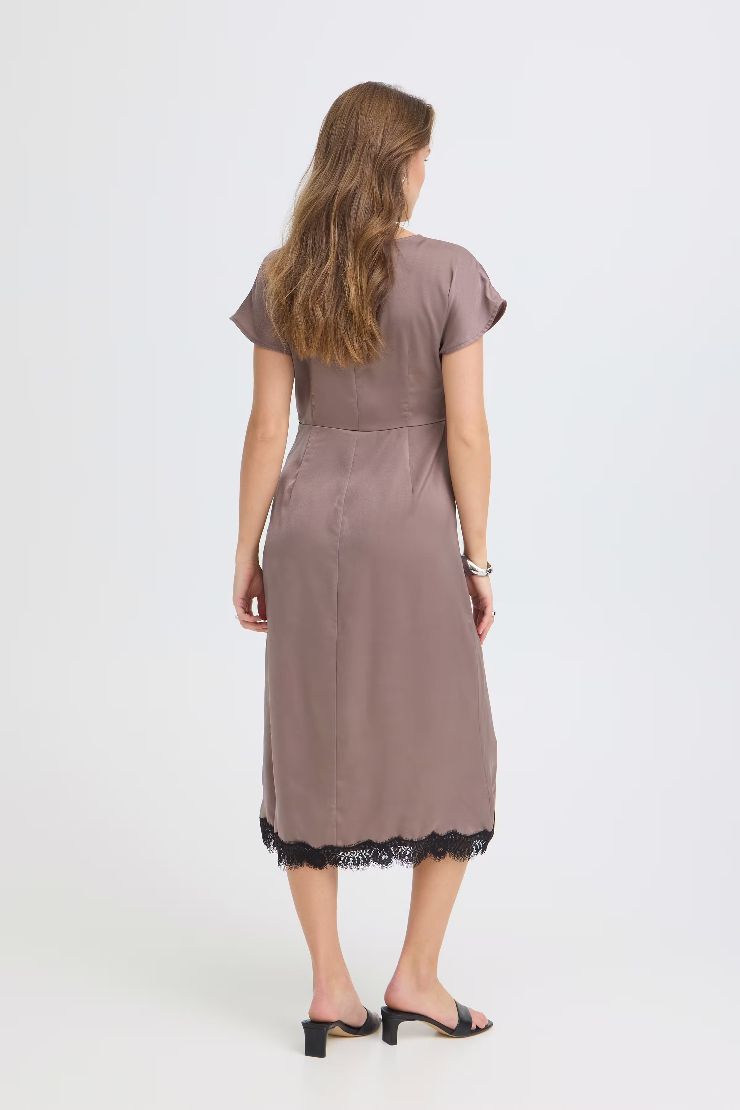 BYXFELICI Kjole LOOKBOOK BACK 20820056-181306