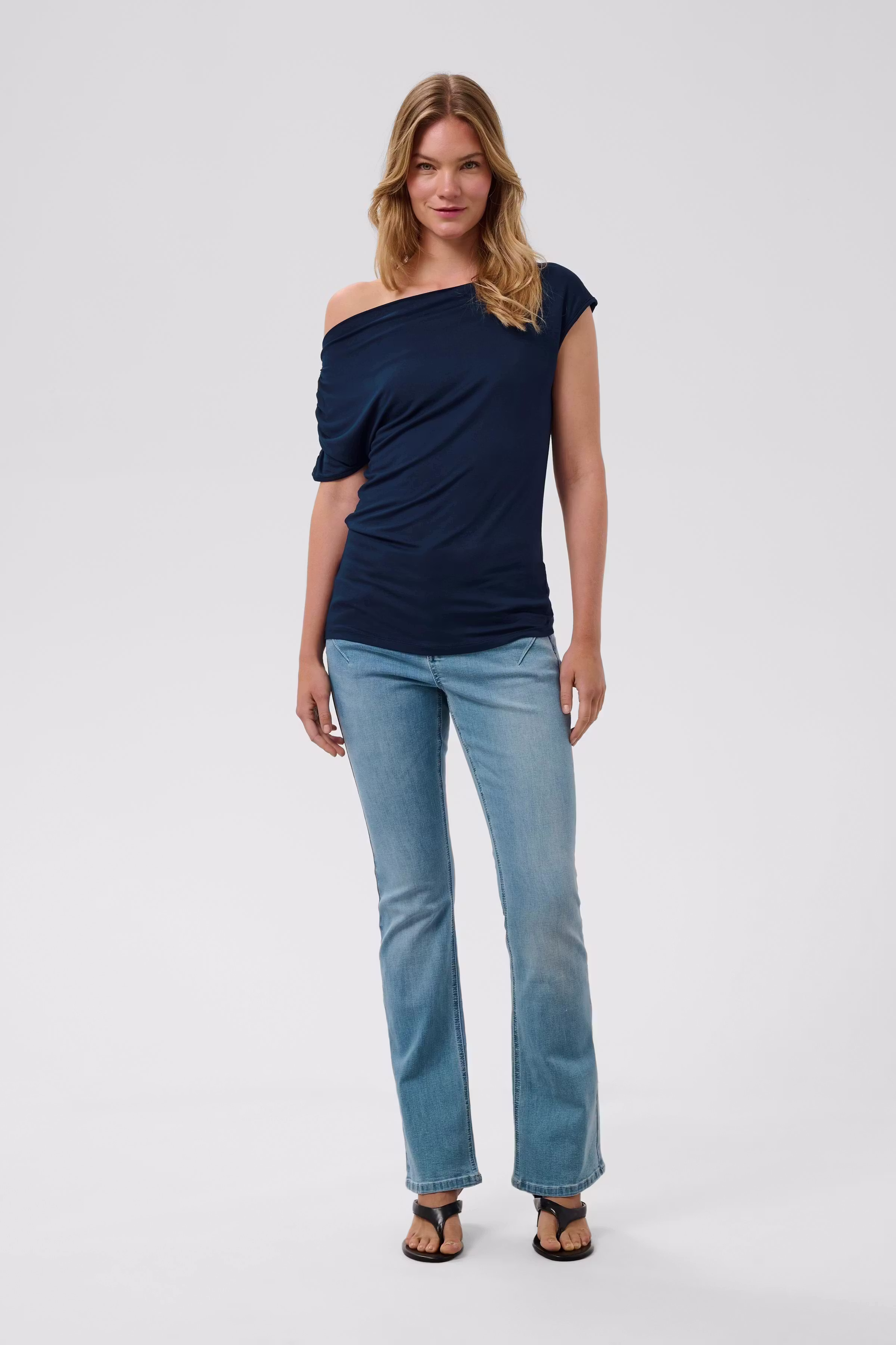 CRSonya Top LOOKBOOK FRONT 10615791-193923