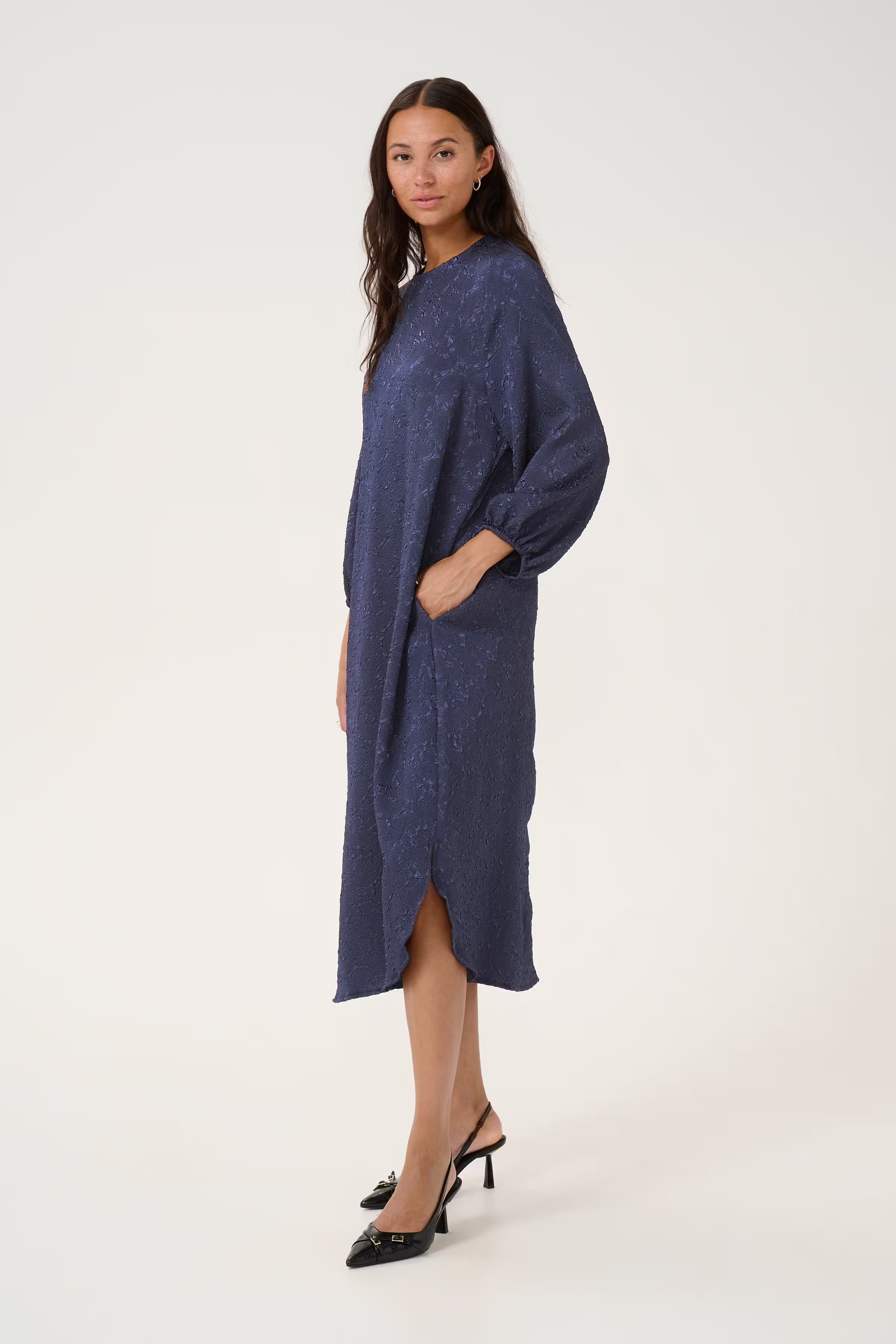KAlauren Kjole LOOKBOOK FRONT 10509332-107049