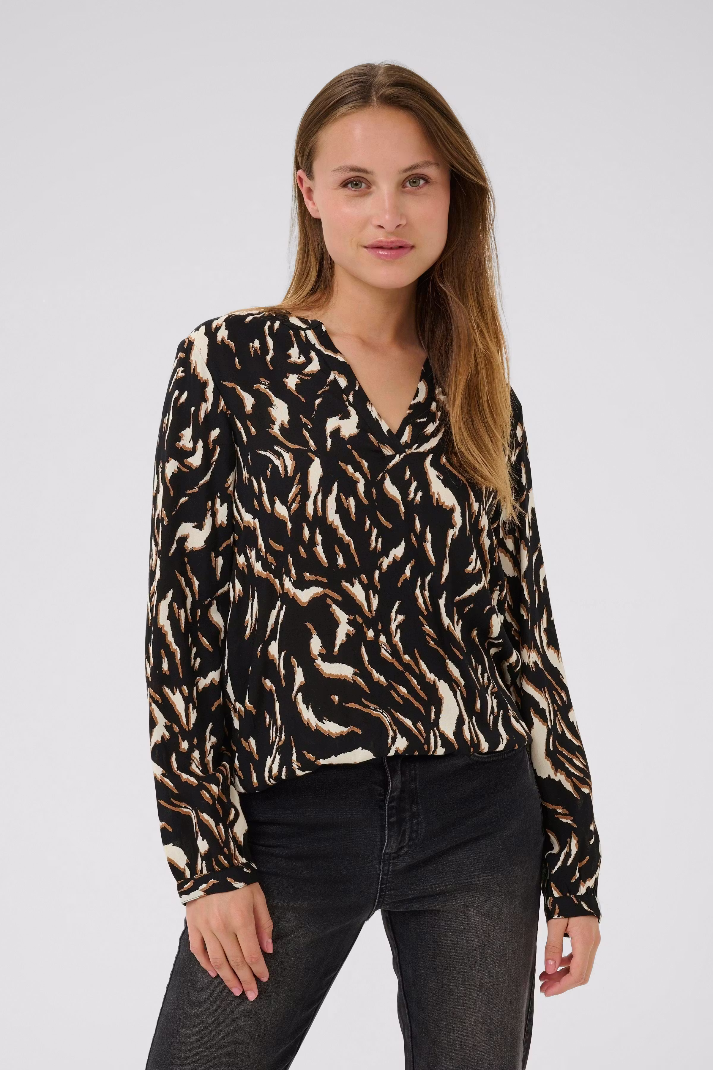 KAditte Bluse LOOKBOOK FRONT 10507919-108271