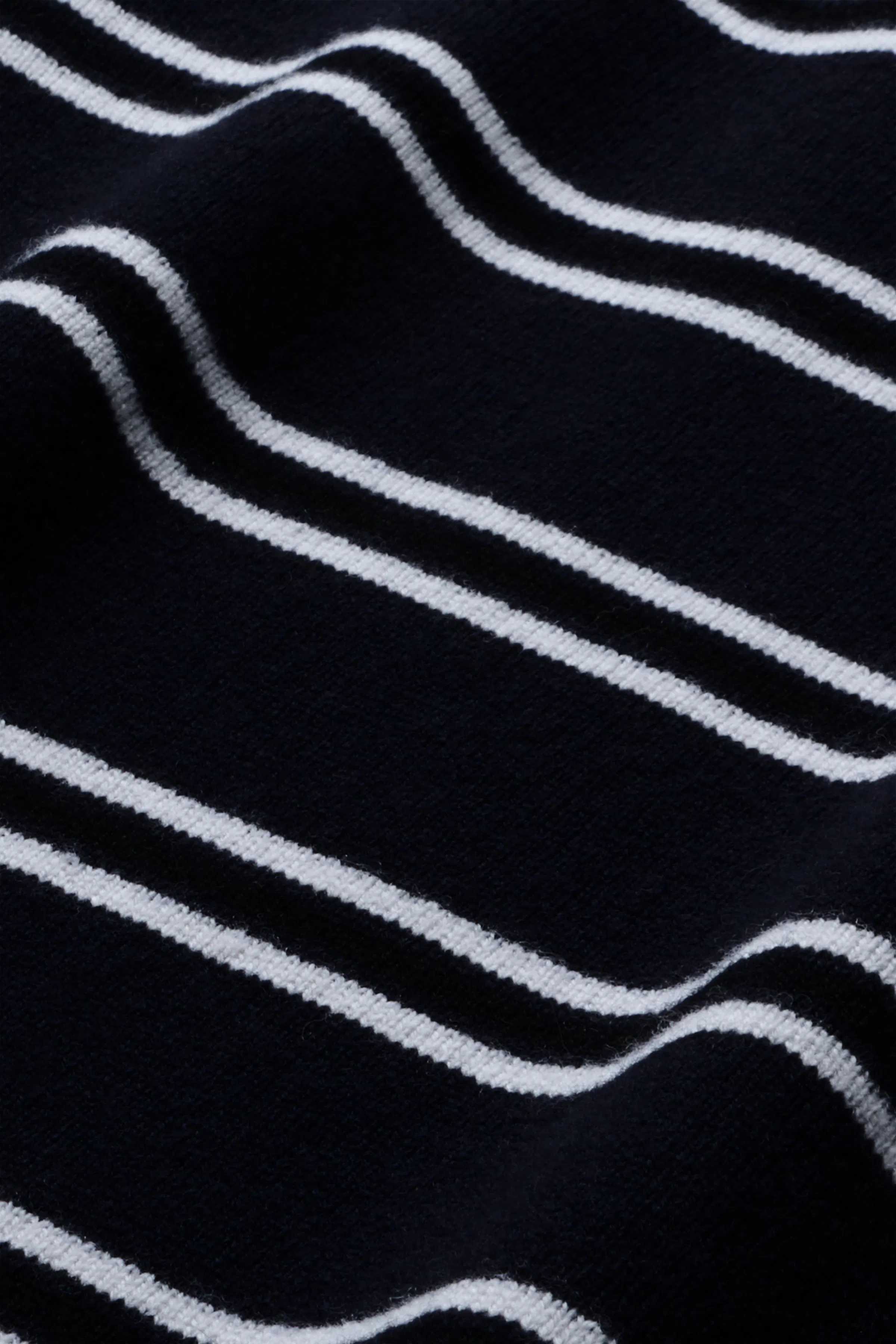 IOFarleigh Pullover PACK DETAIL 30600163-MC2184