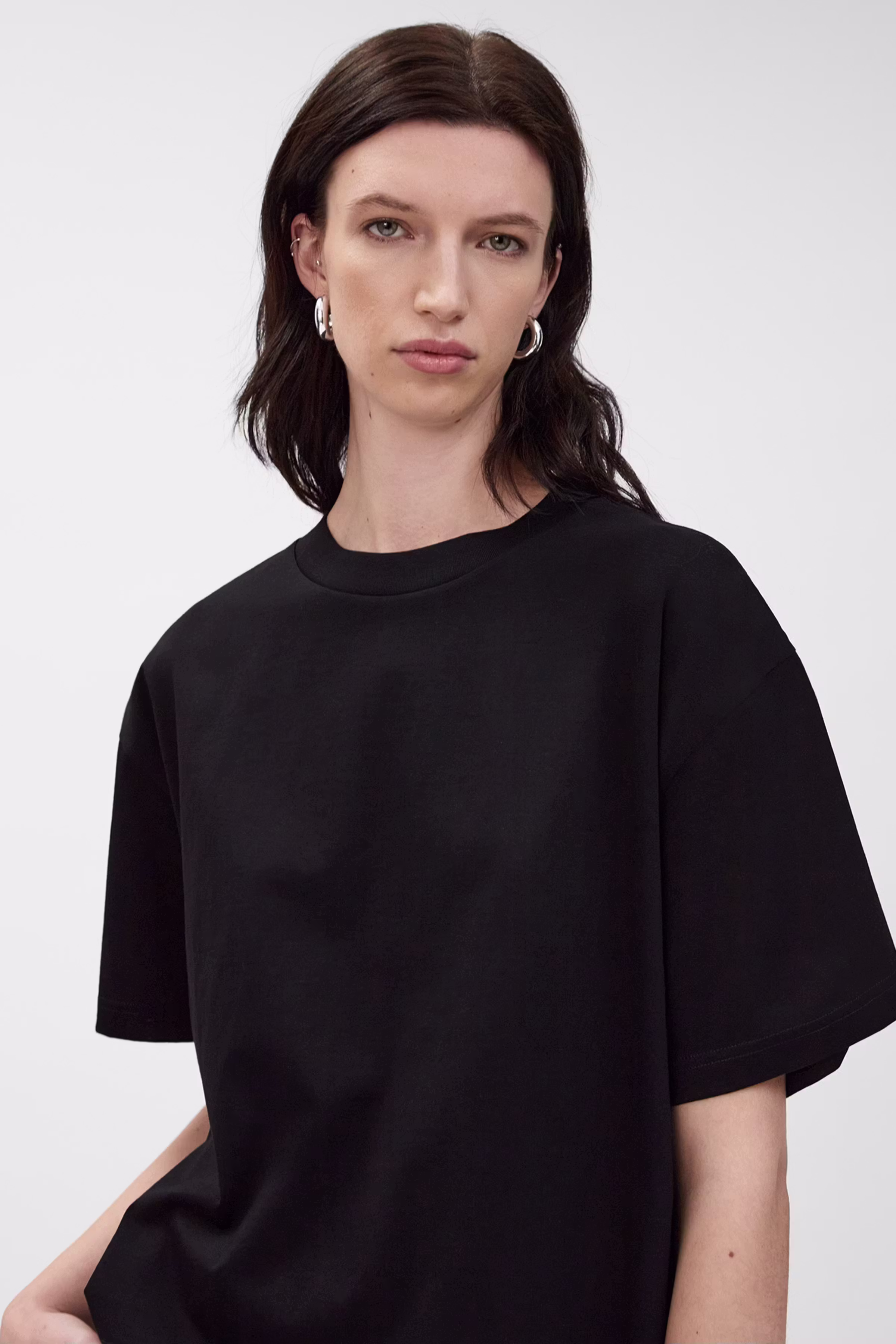 IOKYLA T-shirt LOOKBOOK FRONT 30600477-BK999