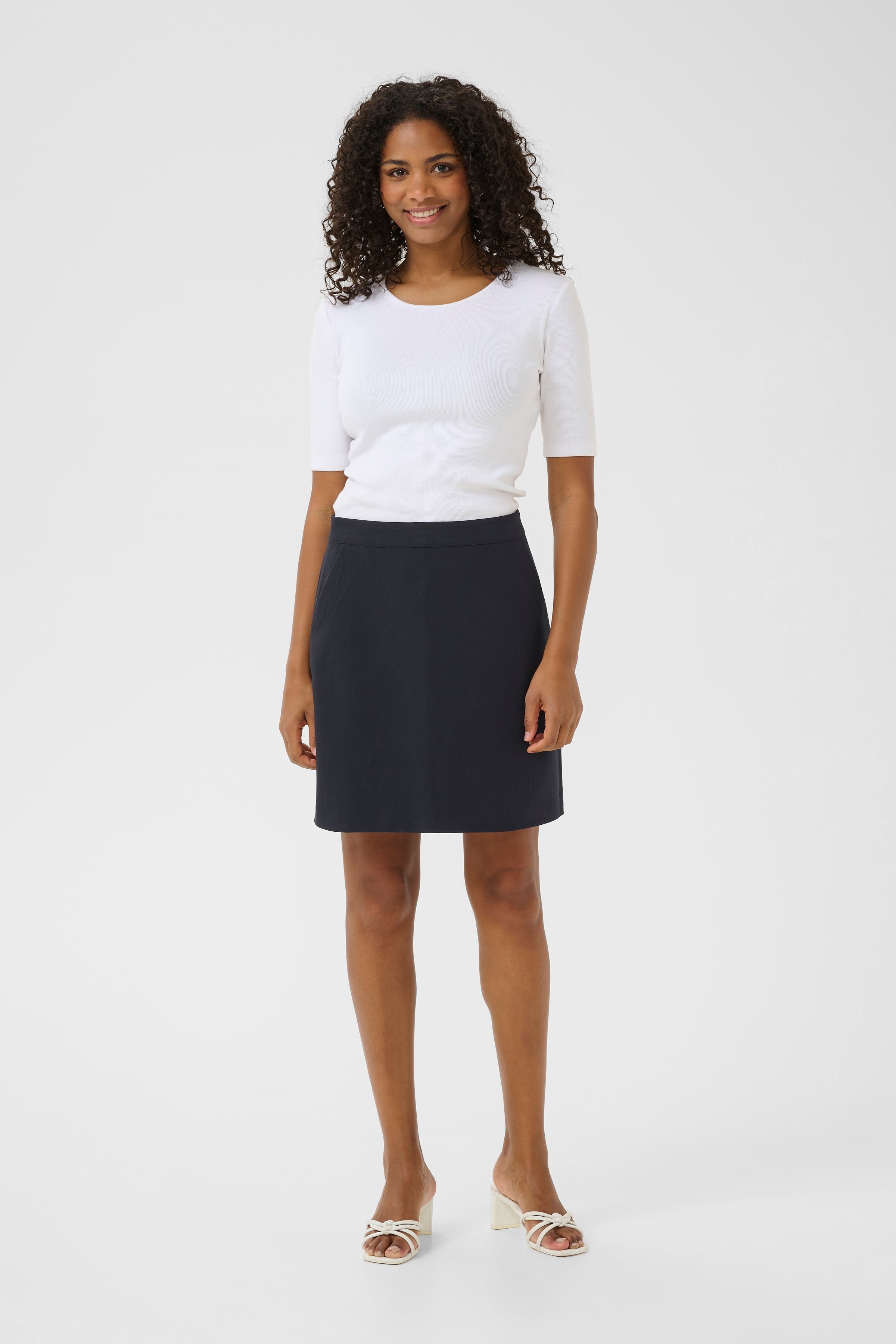 KAsakura Skjørt LOOKBOOK FRONT 10552284-194020