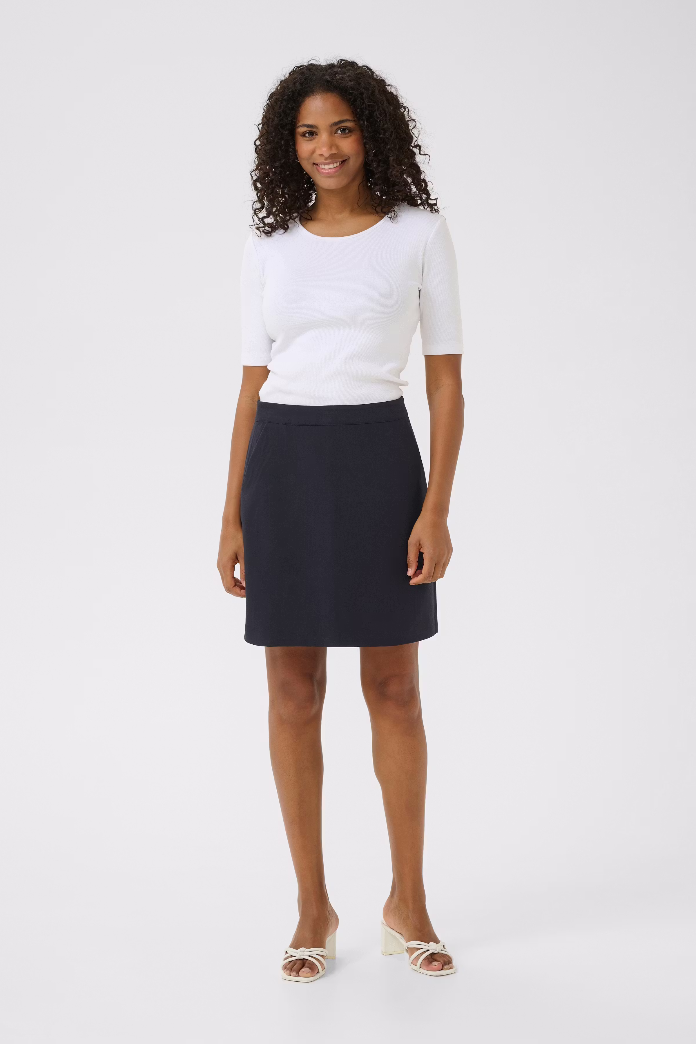 KAsakura Skjørt LOOKBOOK FRONT 10552284-194020
