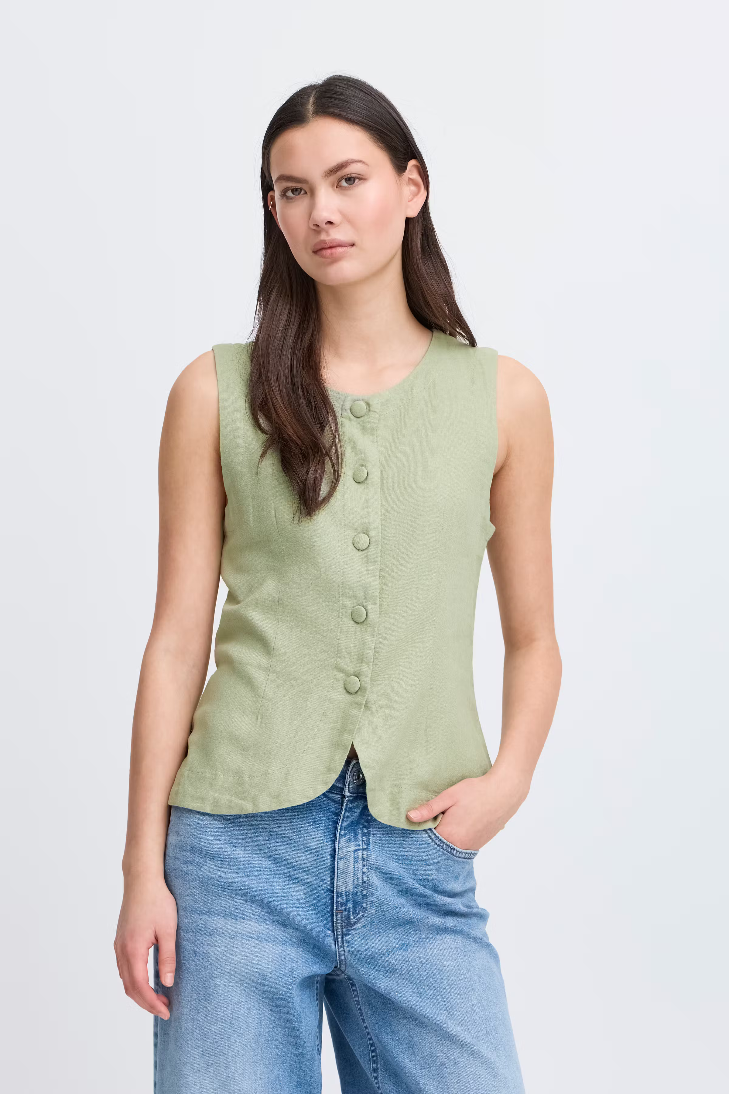 IHLINNO Waistcoat LOOKBOOK FRONT 20122914-160213