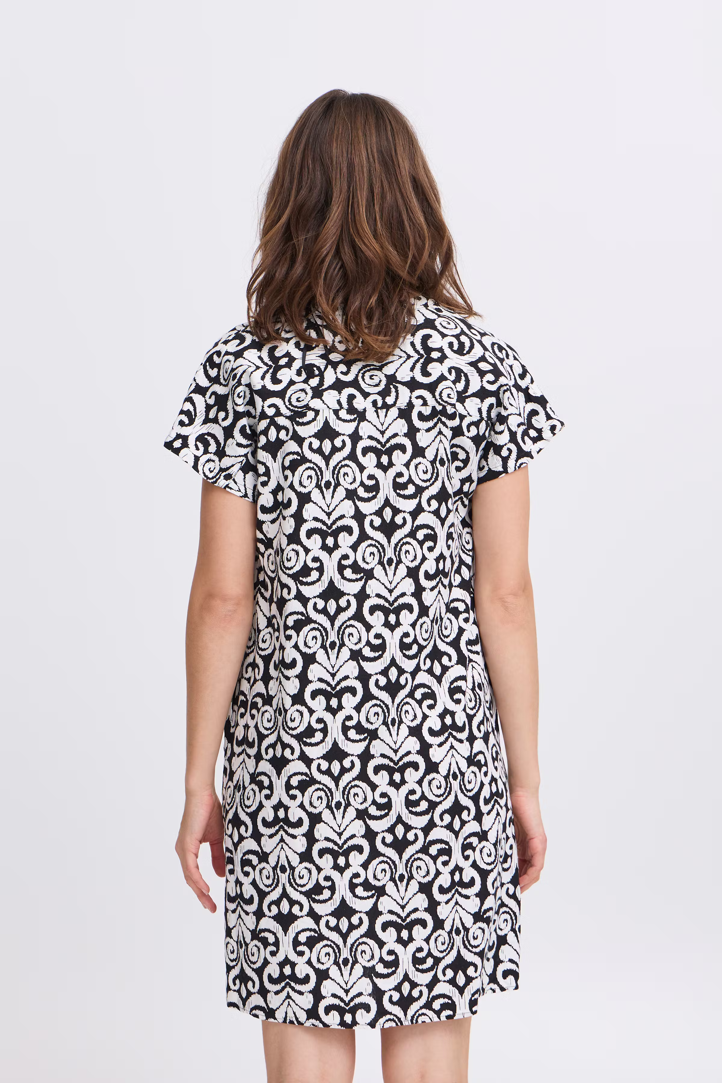 BYFALAKKA Jurk LOOKBOOK BACK 20811336-204544