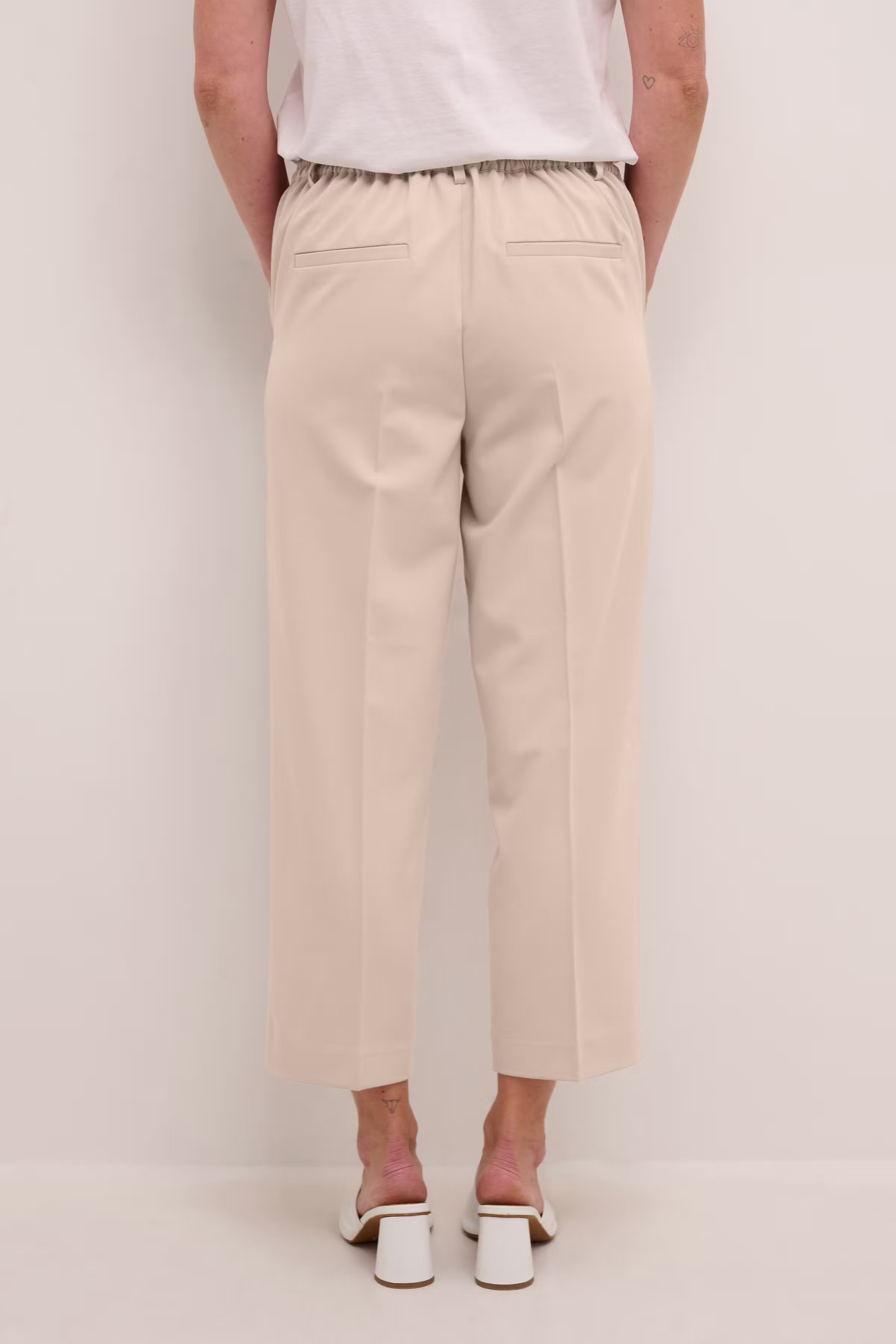 KAsakura Cropped Bukser LOOKBOOK BACK 10506127-151305