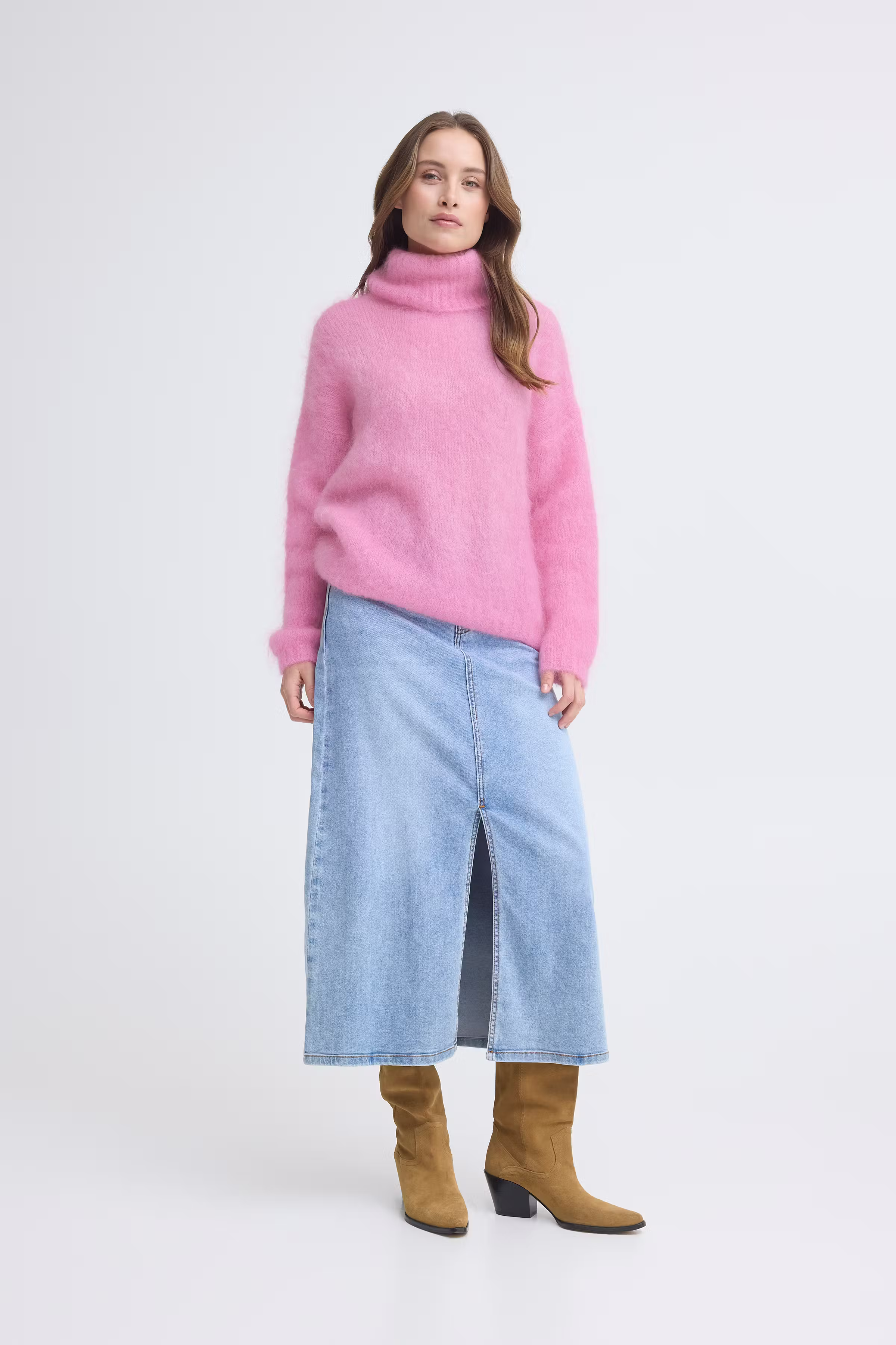 SBELLIE Pullover LOOKBOOK FRONT 22101153-172127