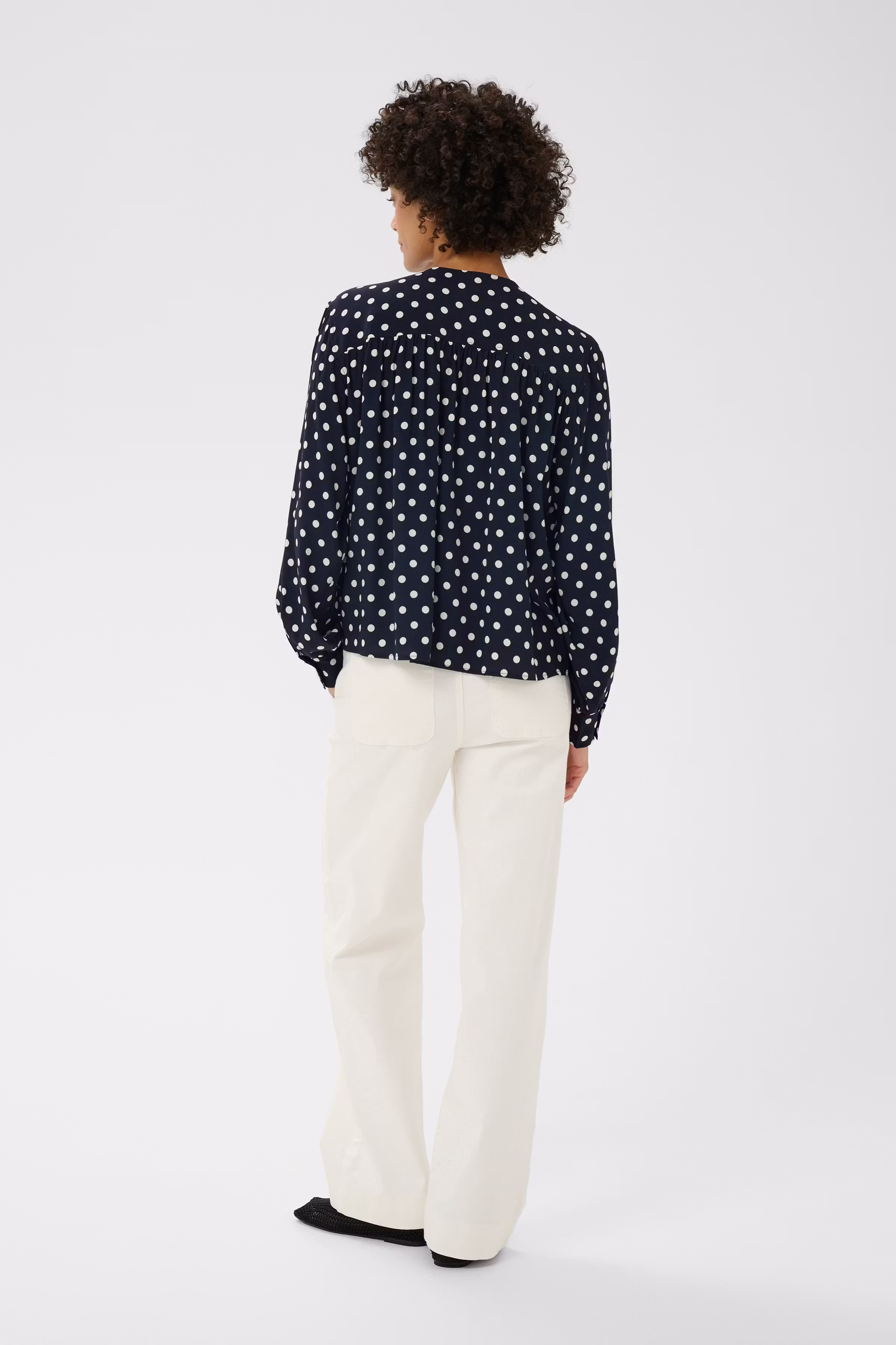 YaninaPW Blouse LOOKBOOK BACK 30310737-305251