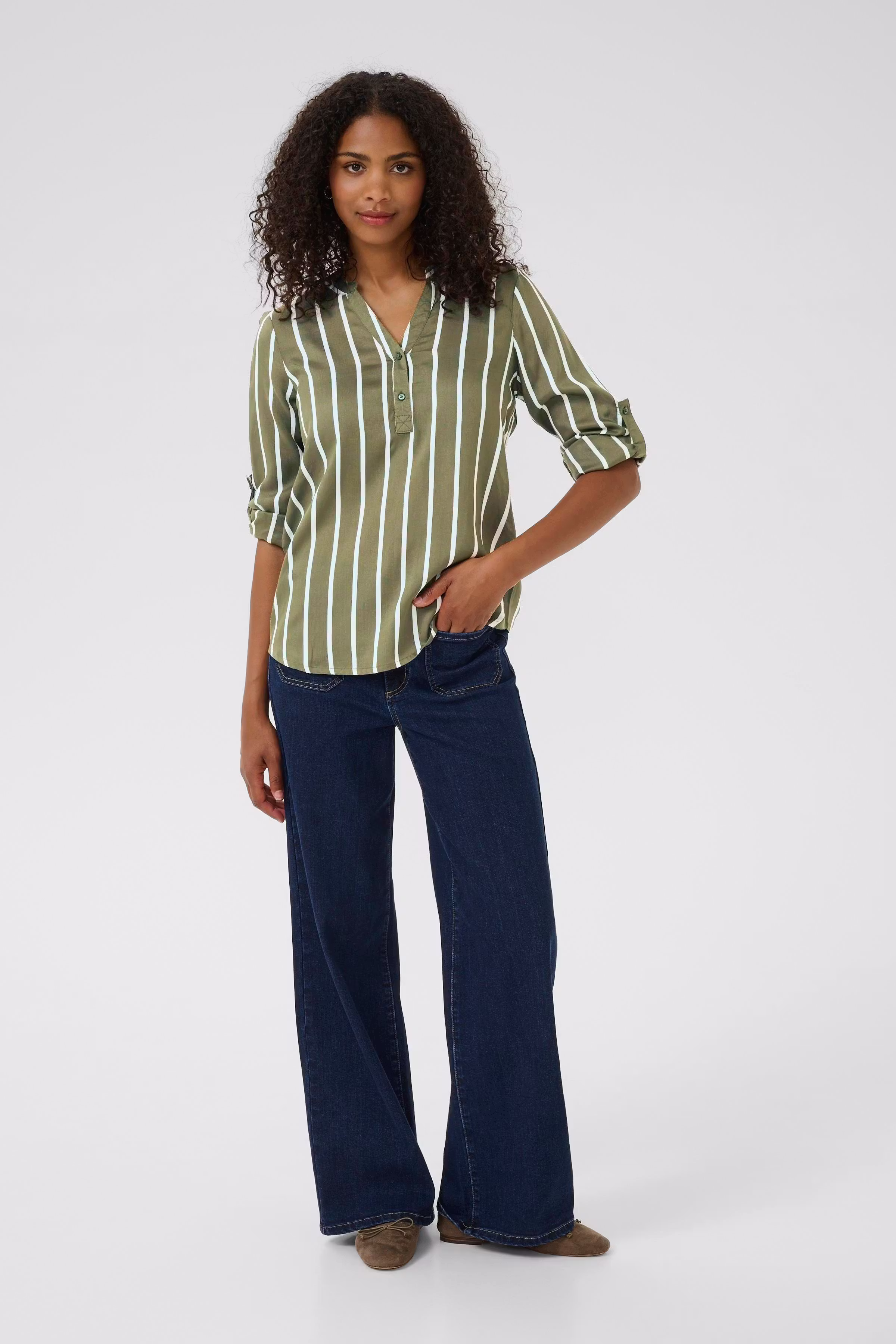 KAstridy Bluse LOOKBOOK FRONT 10504279-50947