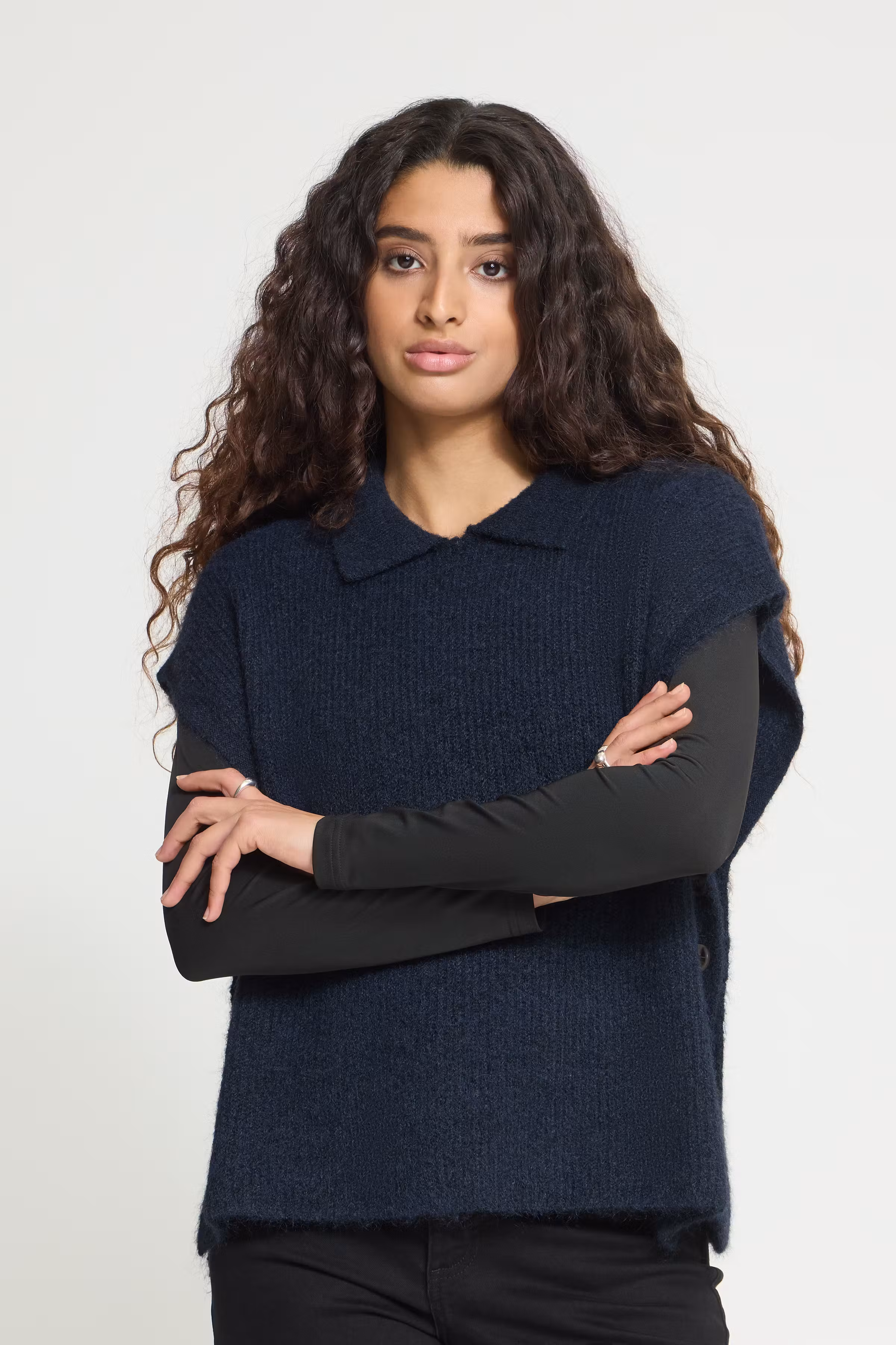 IAYLVA Poncho LOOKBOOK FRONT 20126762-193831