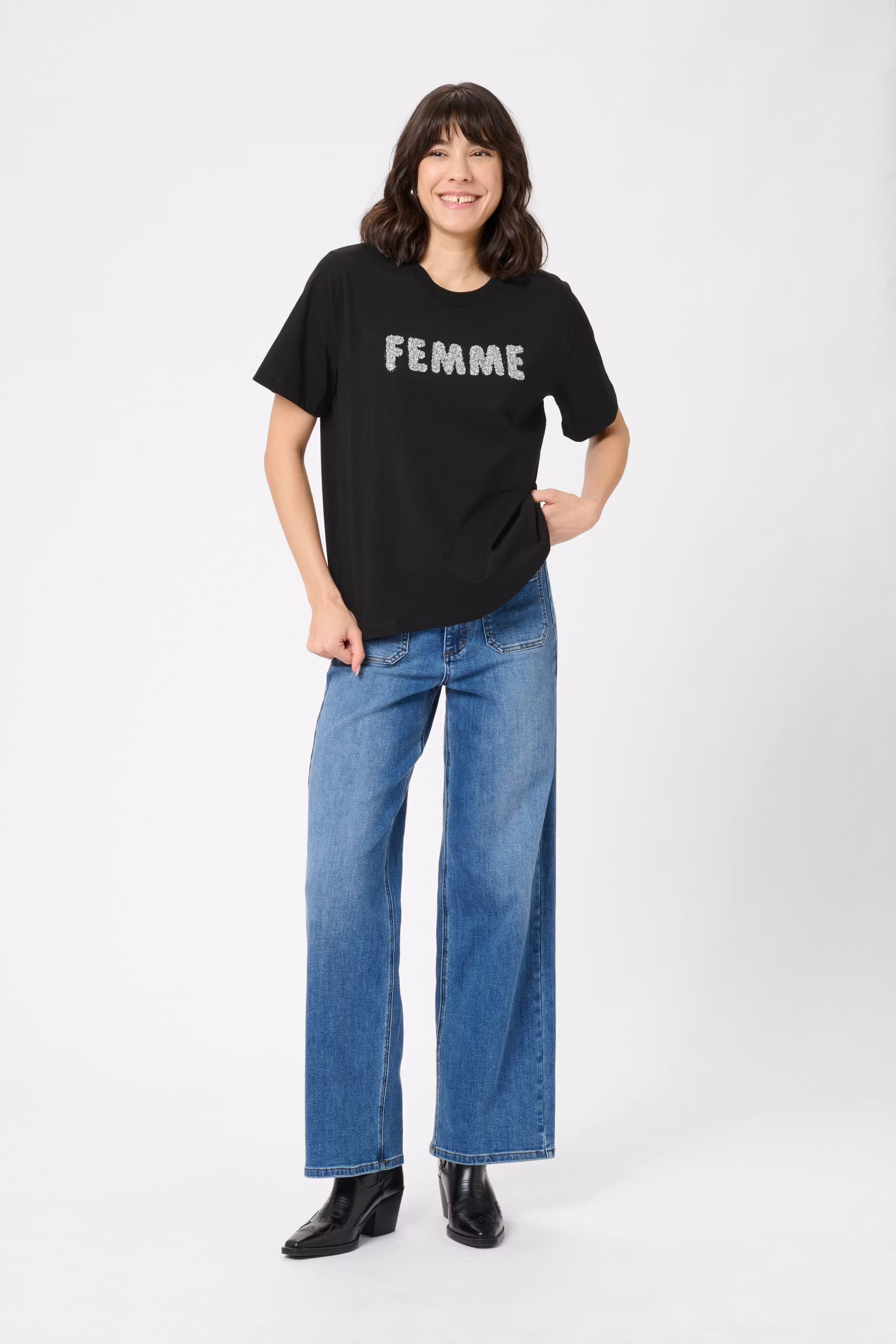 KAarina T-shirt LOOKBOOK FRONT 10510994-100121