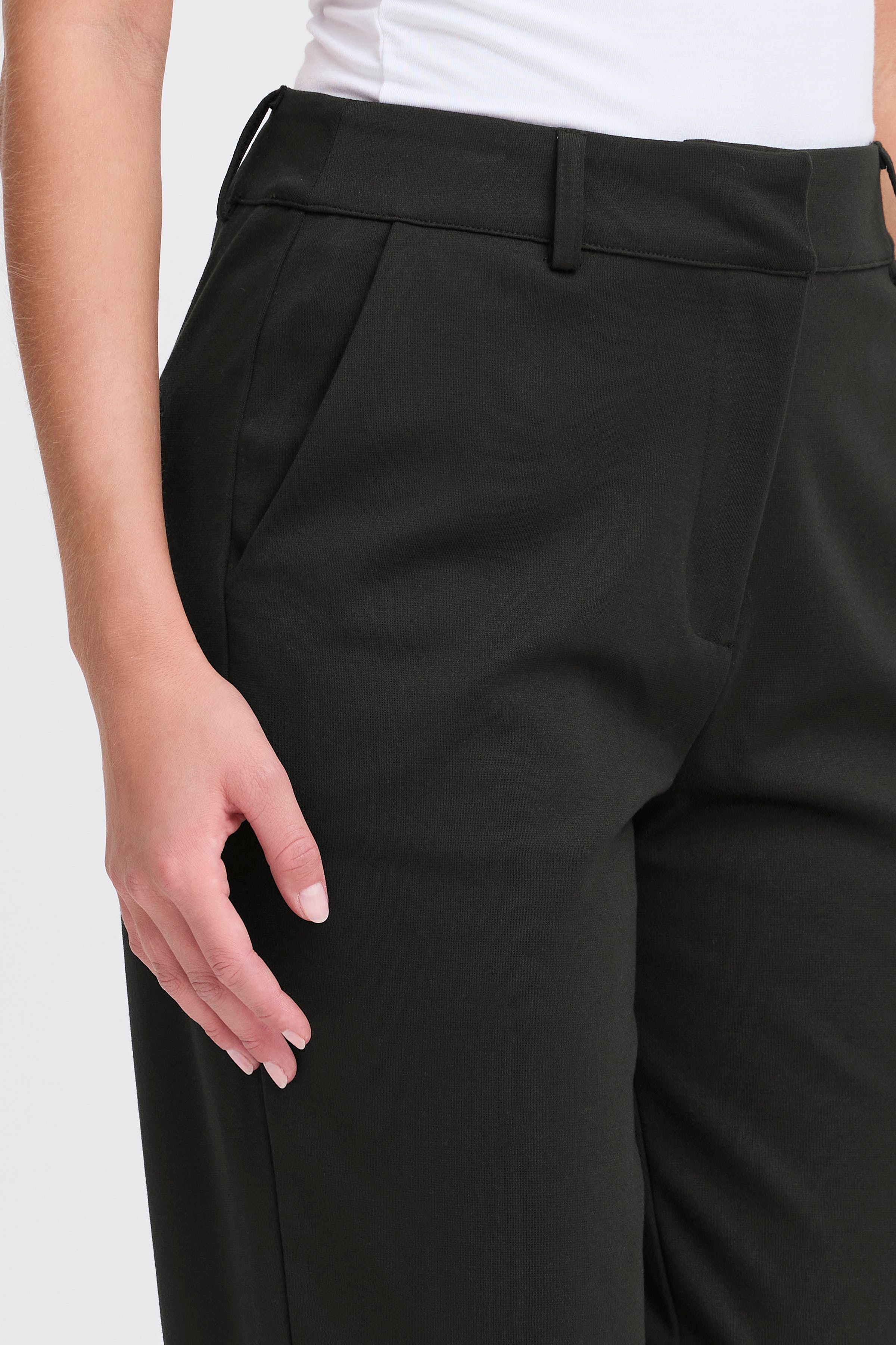 IHKATE Trousers LOOKBOOK DETAIL 20115927-194008