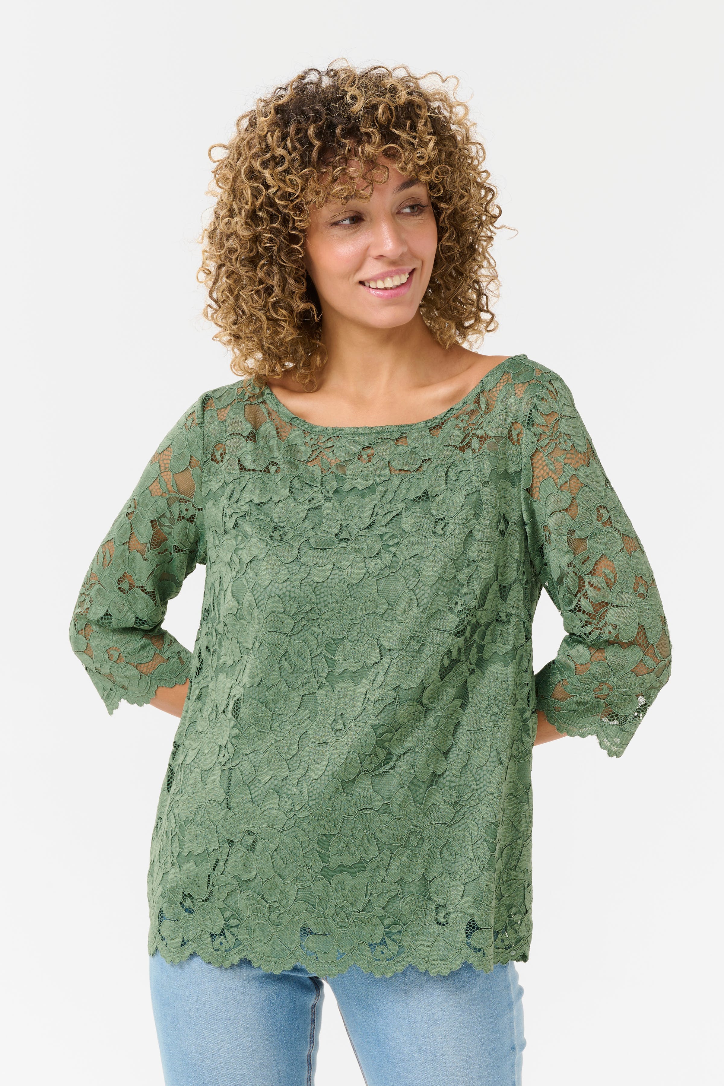 CRPria Bluse LOOKBOOK FRONT 10614100-176009