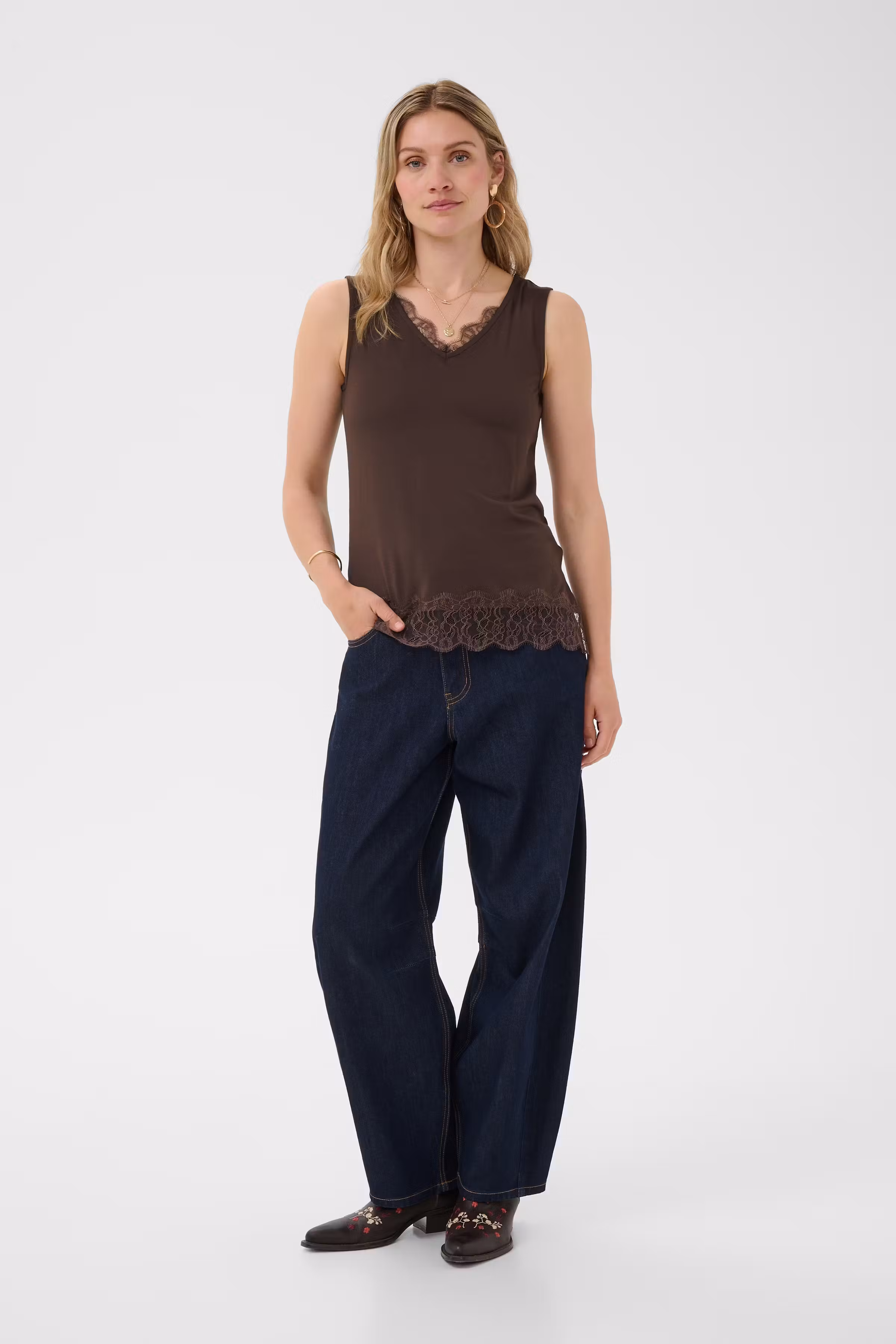 CRAlvaia Top LOOKBOOK FRONT 10615546-191016