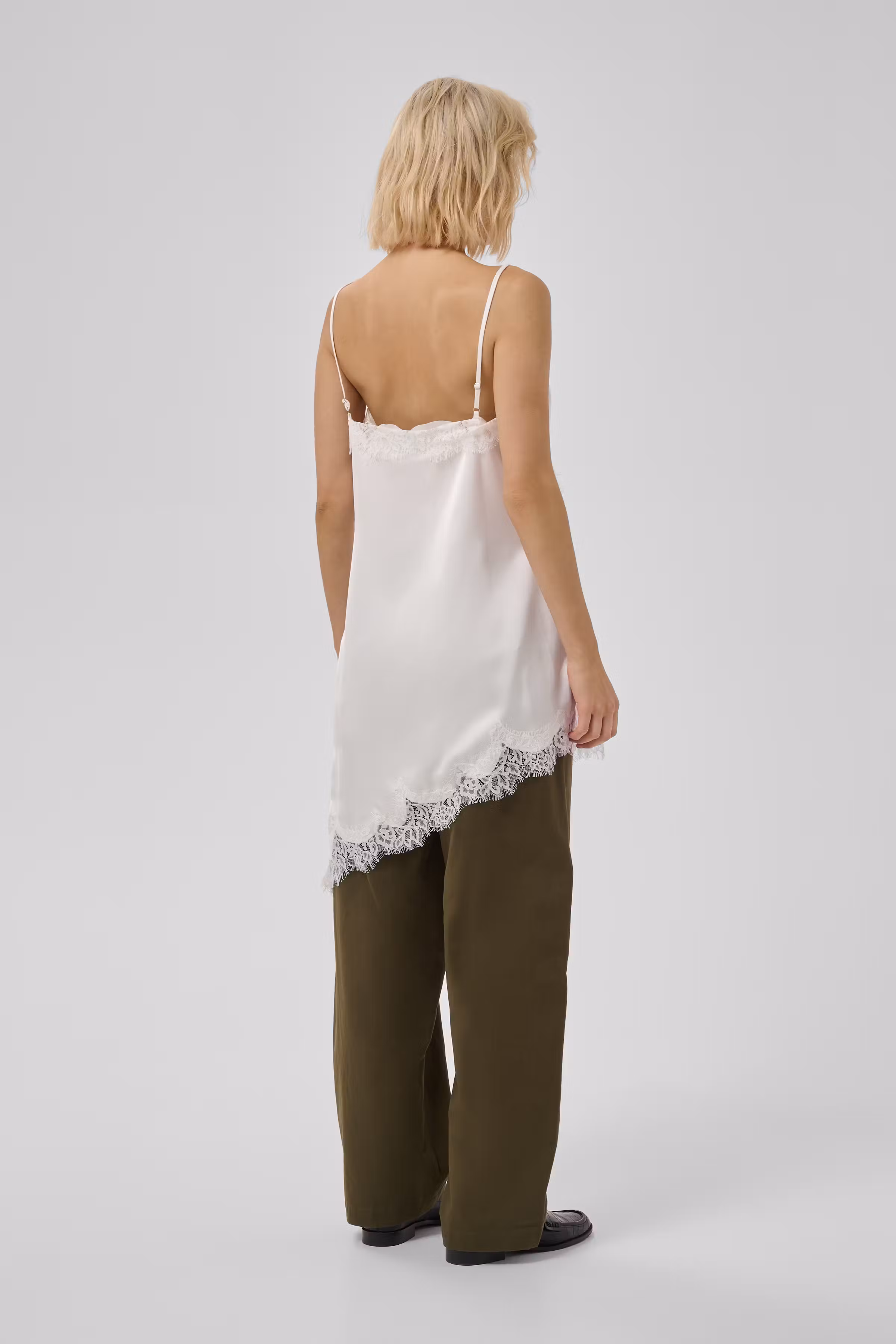 MWBrenda Dress LOOKBOOK BACK 10705656-110602