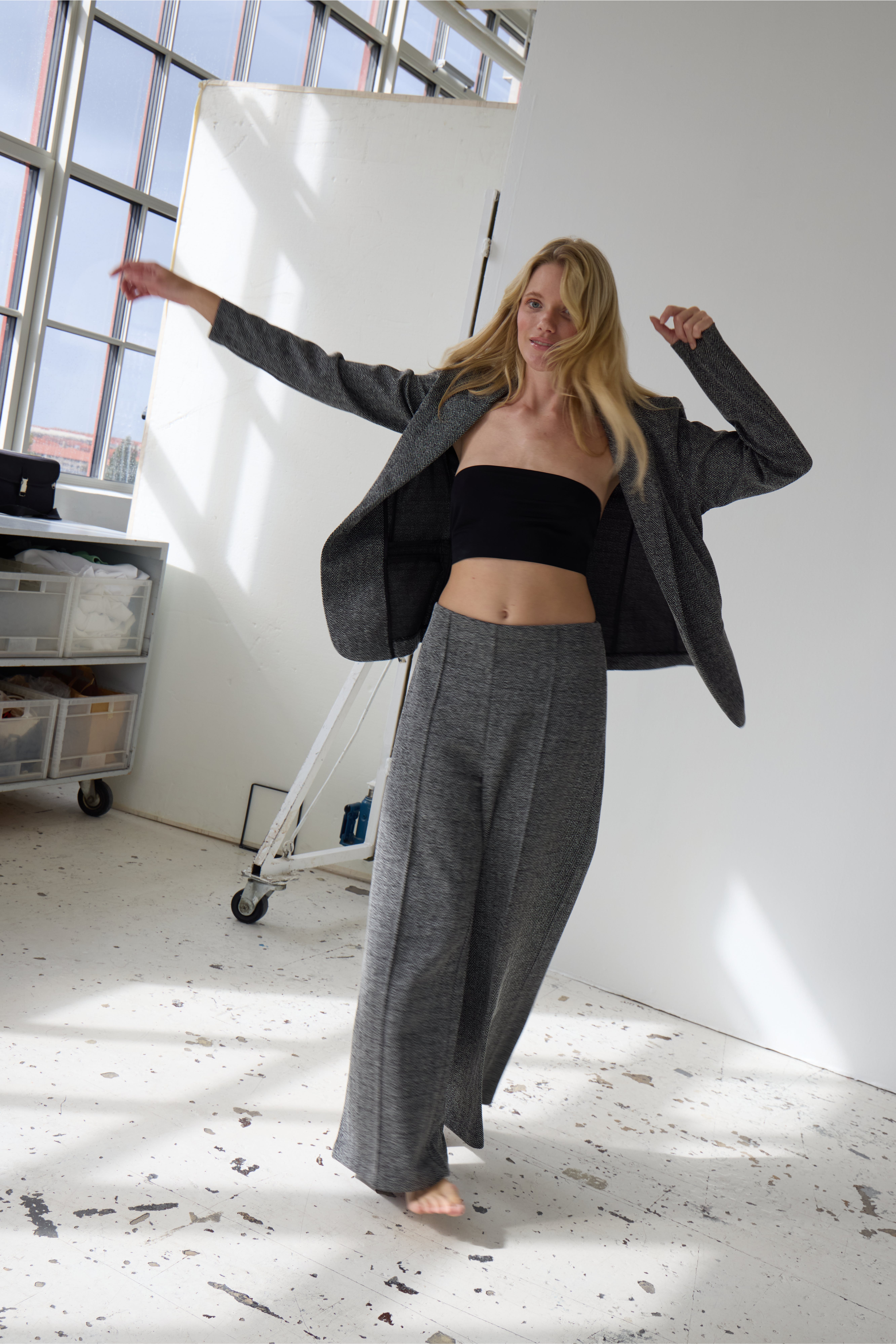 IHKATE Trousers LOCATION NONE 20121602-203523