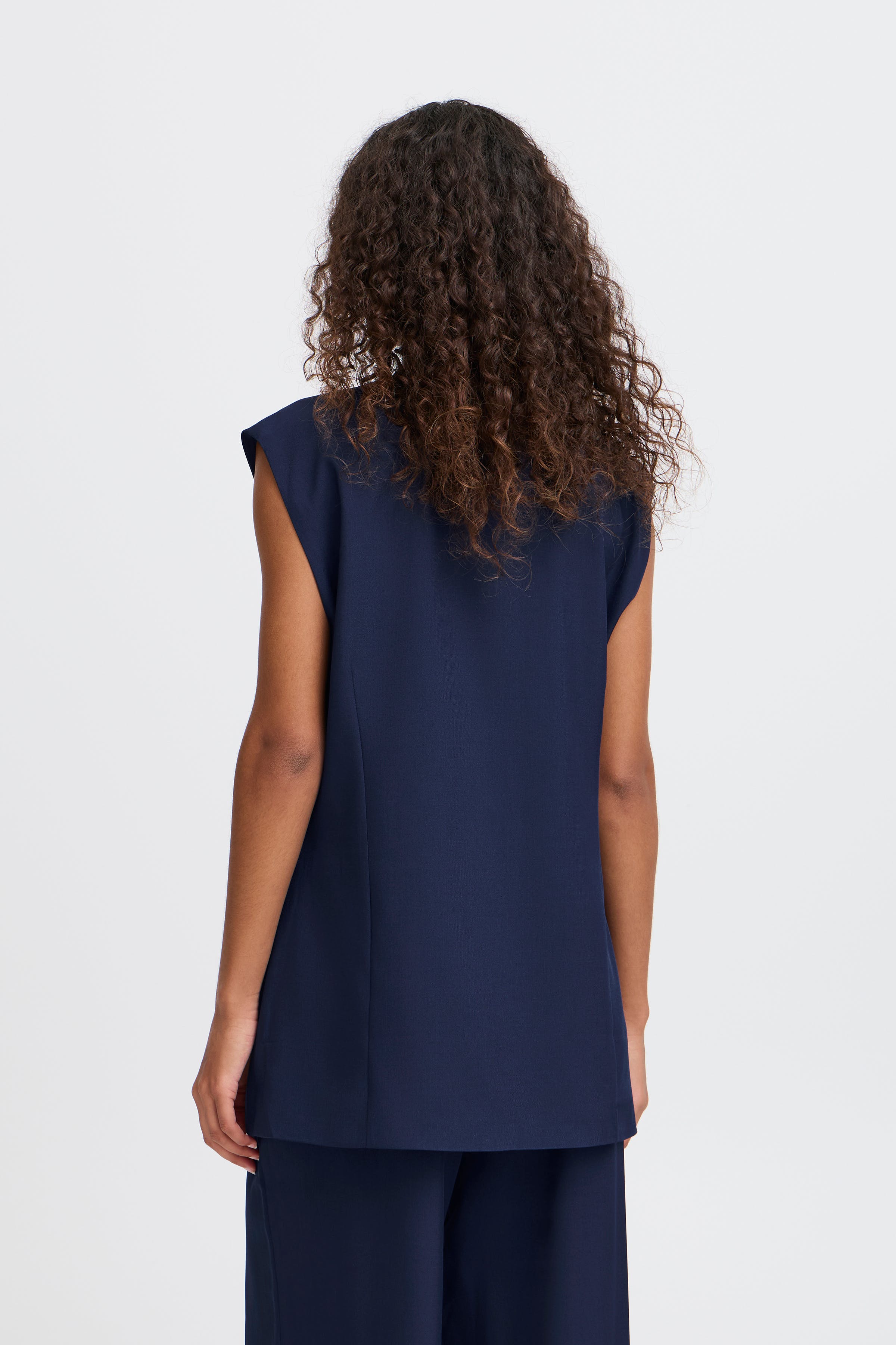 IXPETRA Vest LOOKBOOK BACK 20123615-194010