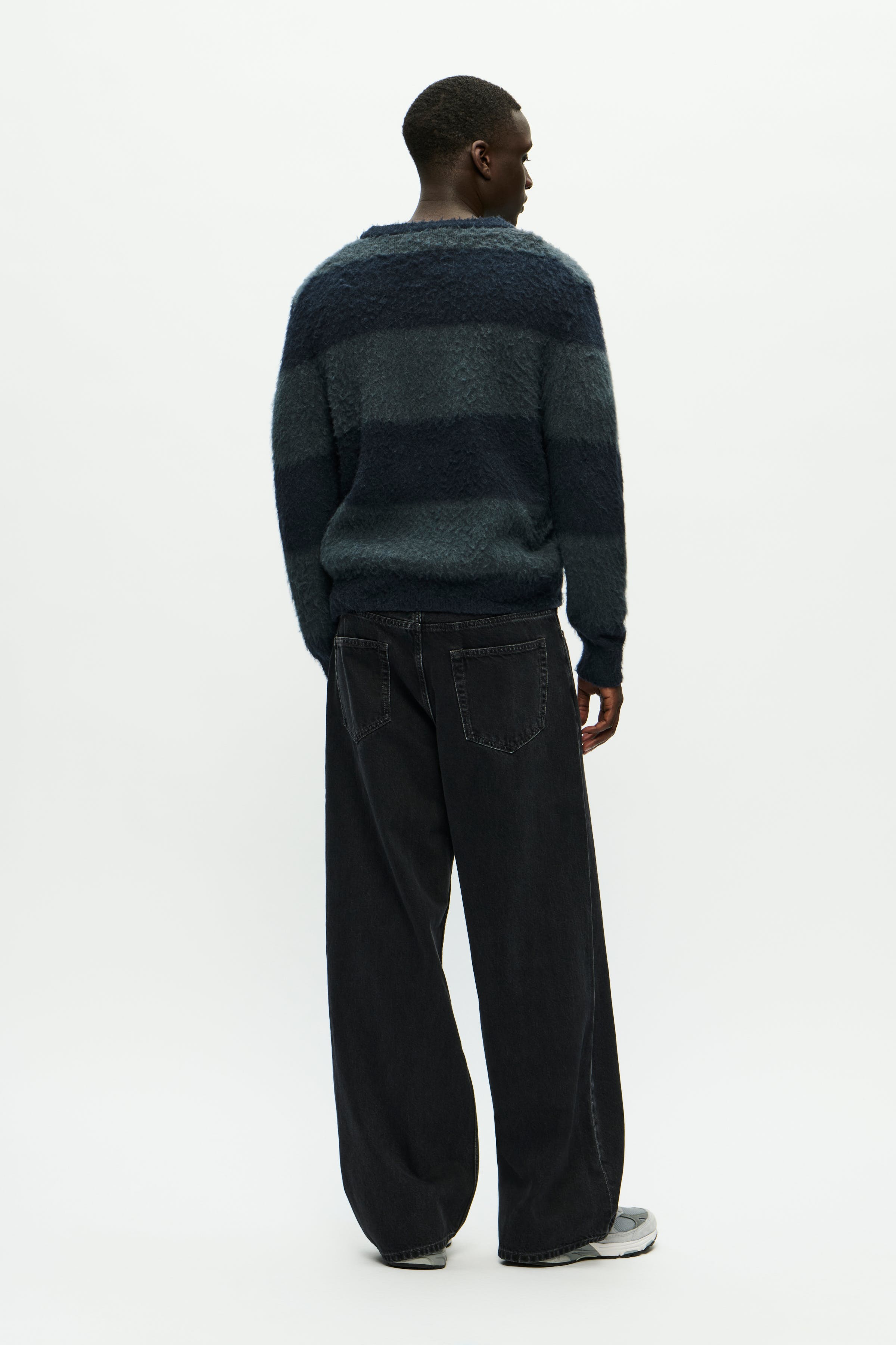 WWType 3 Jeans LOOKBOOK BACK 30251603-304315