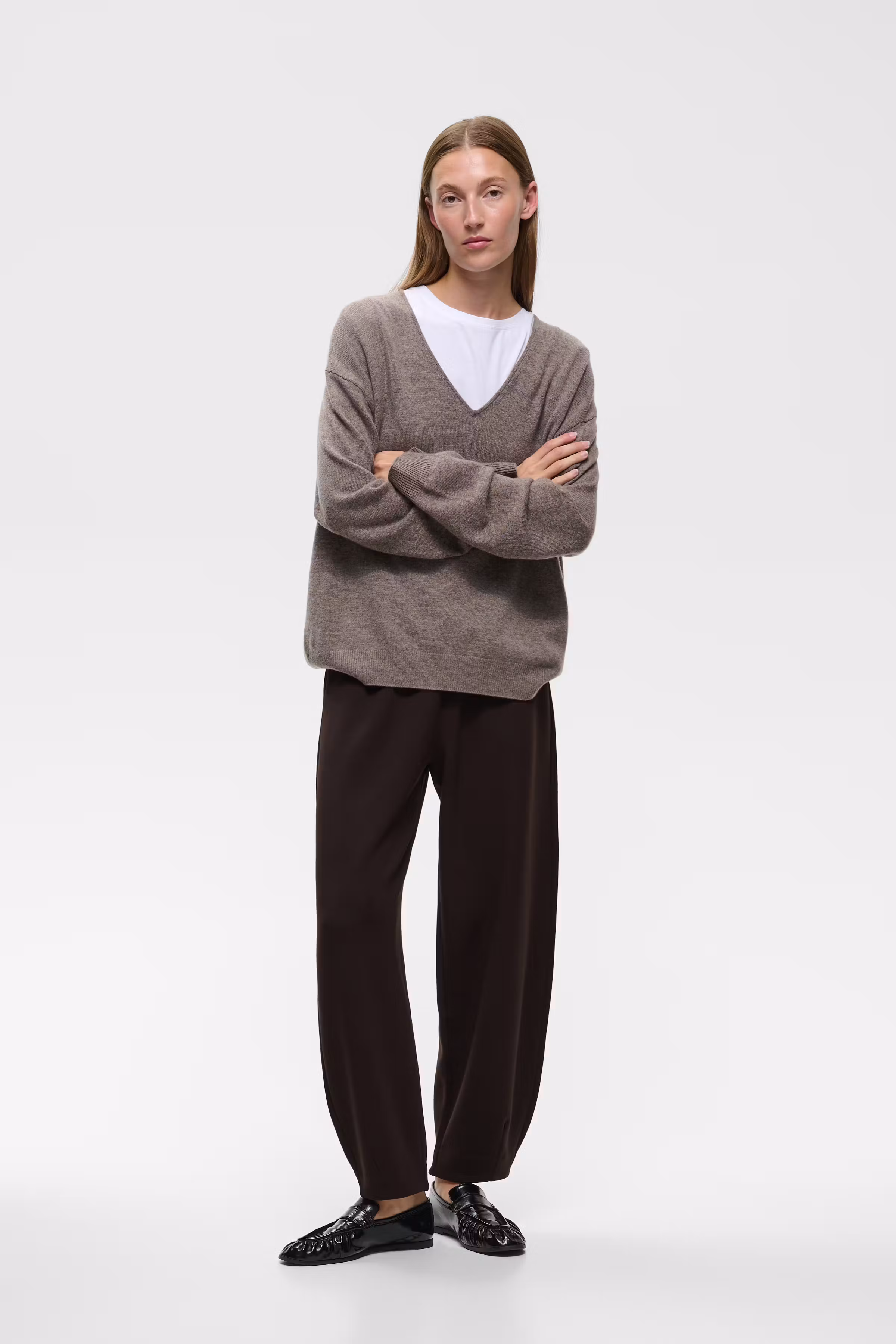 CleIW Hose LOOKBOOK FRONT 30111399-191109