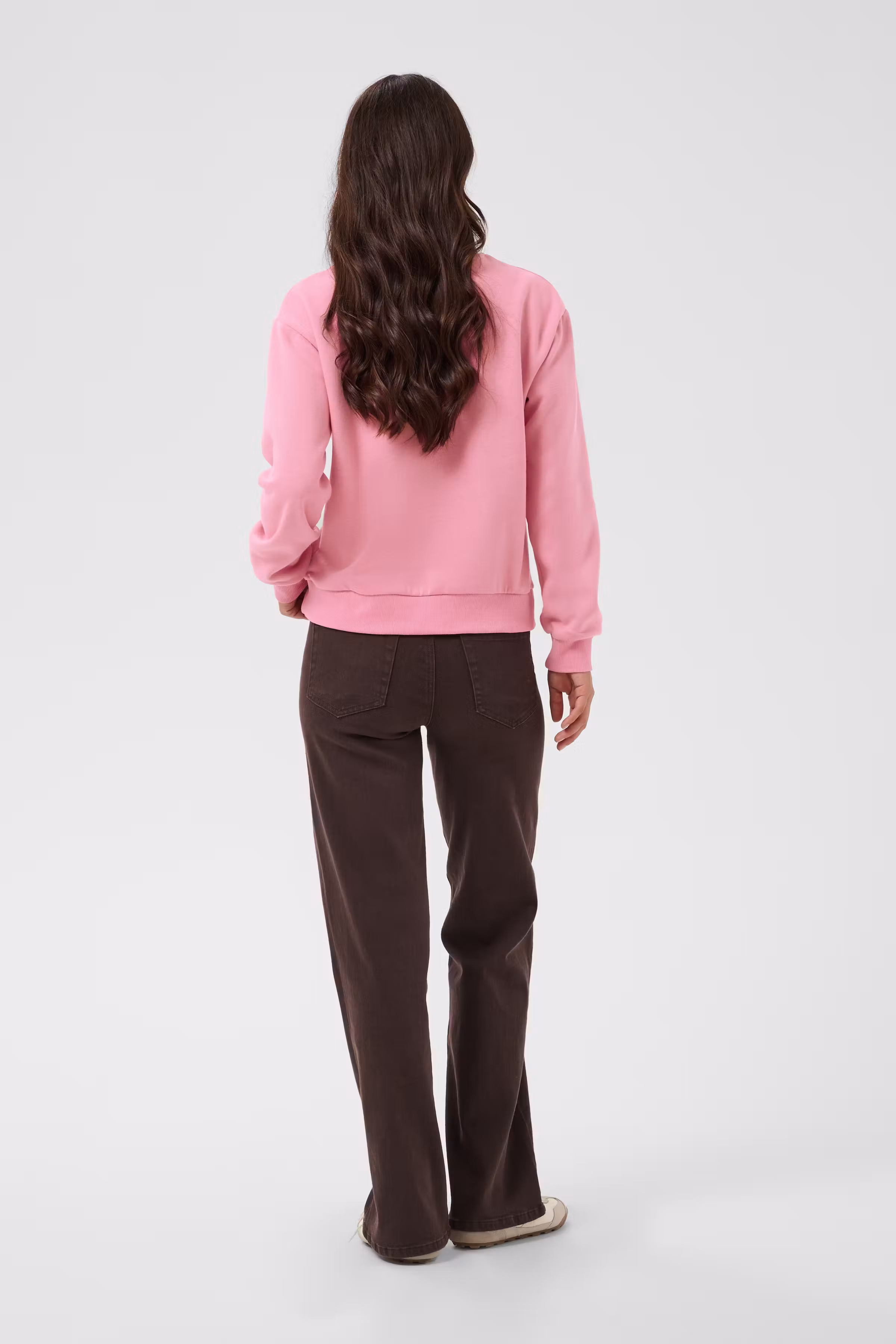 KAgisele Sweatshirt LOOKBOOK BACK 10512023-161715