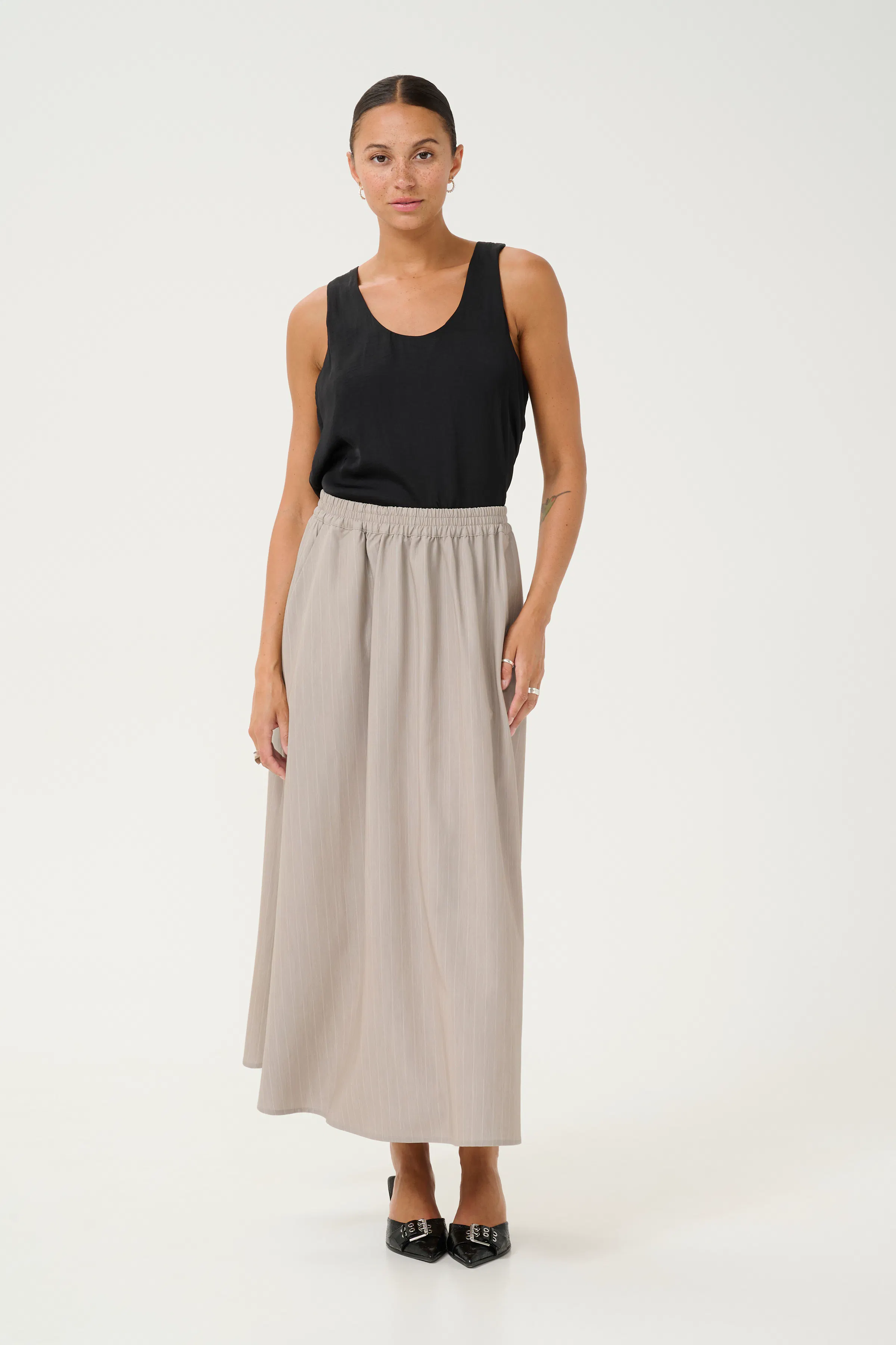 KAesther Skjørt LOOKBOOK FRONT 10509644-107069