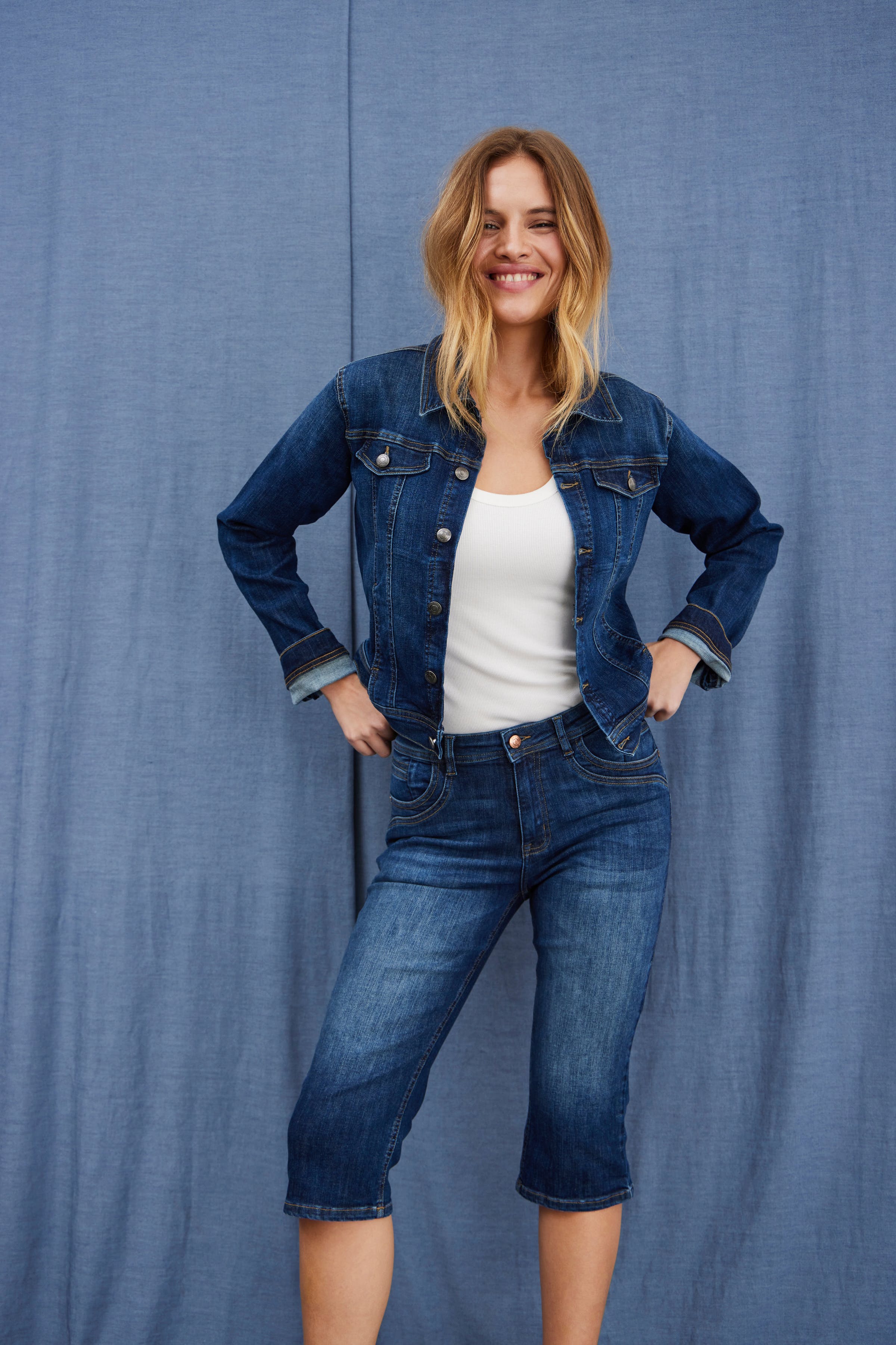 PZKATJA HW CAPRI LOCATION NONE 50208245-200002